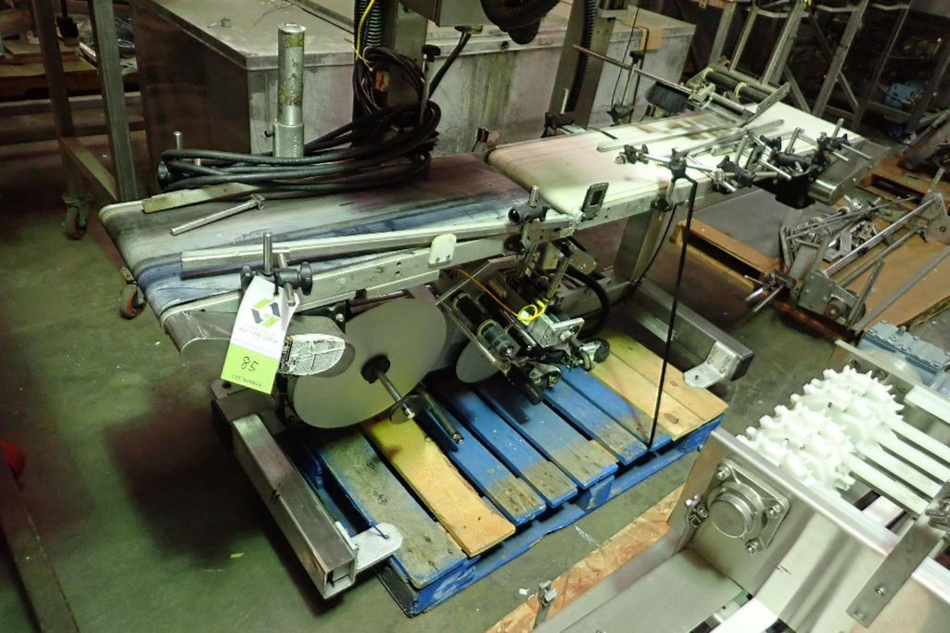 Quadrel top and bottom labeler, Model 060, SN 57511-03.04, 12 in. wide belt, SS Frame, on casters ** - Image 2 of 19