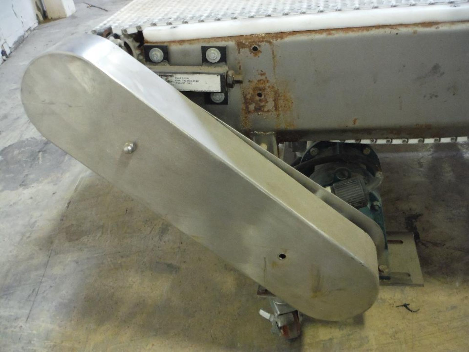 Belt conveyor, 190 in. long x 24 in. wide x 27 in. tall, motor and drive, carbon steel frame, on cas - Image 3 of 4