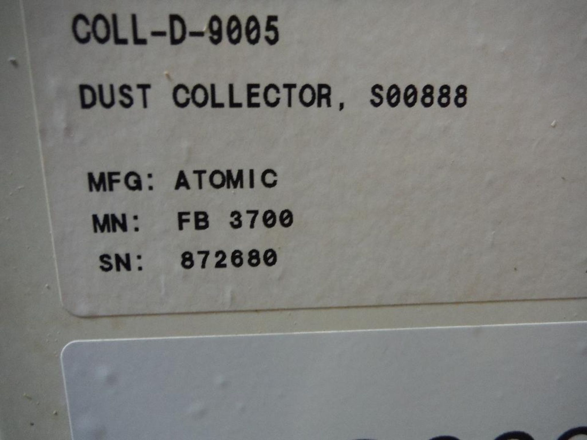 Atomic dust collector, Type FB-3700BK, SN 872680, 46 in. wide x 25 in. deep x 80 in. tall, on caster - Image 4 of 5