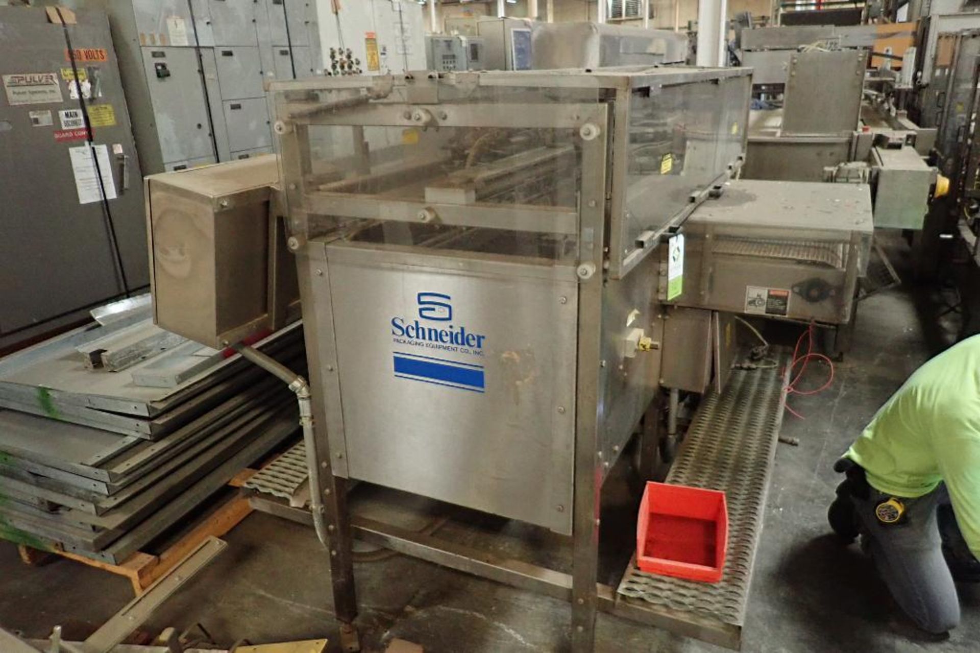 Schneider case packer, Model HCP-4V3S, SN 1611-1296, Allen Bradley panelview 900, with case erector - Image 2 of 17