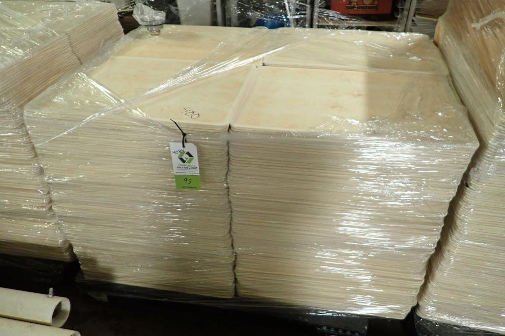 MFG Tray, molded fiberglass trays, 18 in. x 26 in., approx. 400, (1) skid **Rigging FEE: $25 **