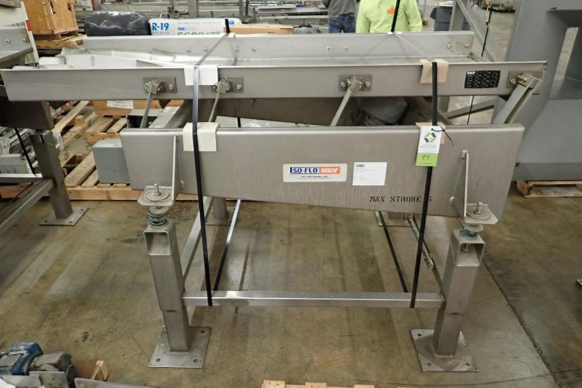 Key ISO-FLO SS vibratory conveyor, Model 434252-1, SN 06-145306, 3 lane SS bed, 86 in. long x 29.5 i