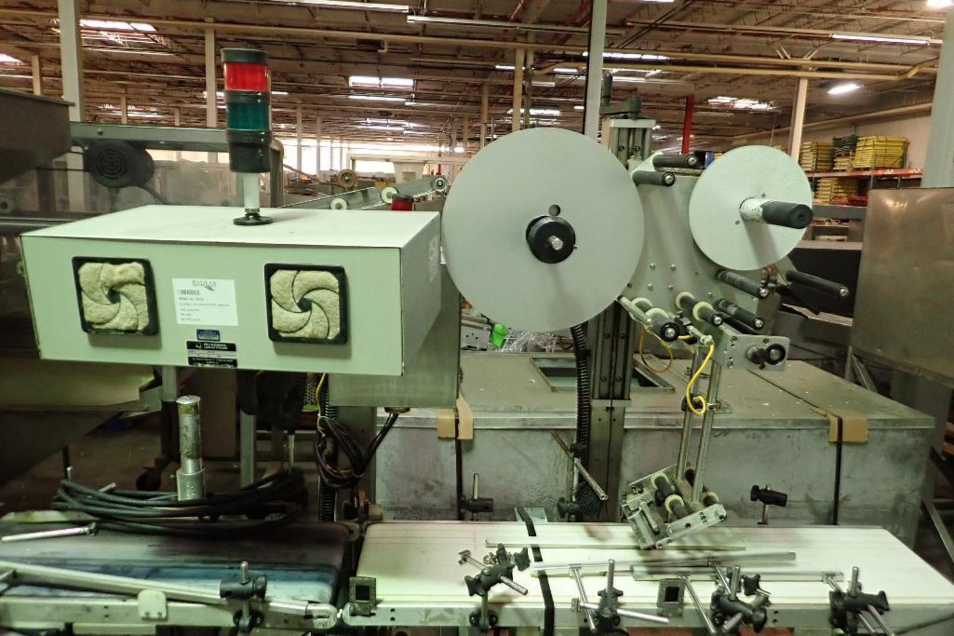 Quadrel top and bottom labeler, Model 060, SN 57511-03.04, 12 in. wide belt, SS Frame, on casters ** - Image 3 of 19