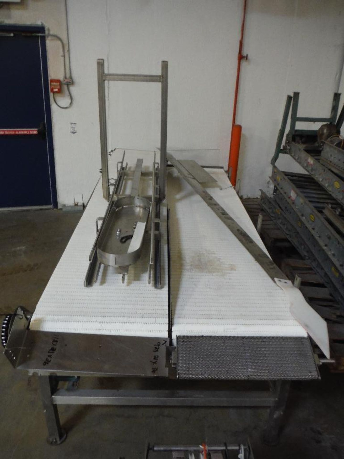 Arrowhead dual lane belt conveyor, 21 in. wide each, 118 in. long and 92 in. long, SS frame, motor a - Image 2 of 7