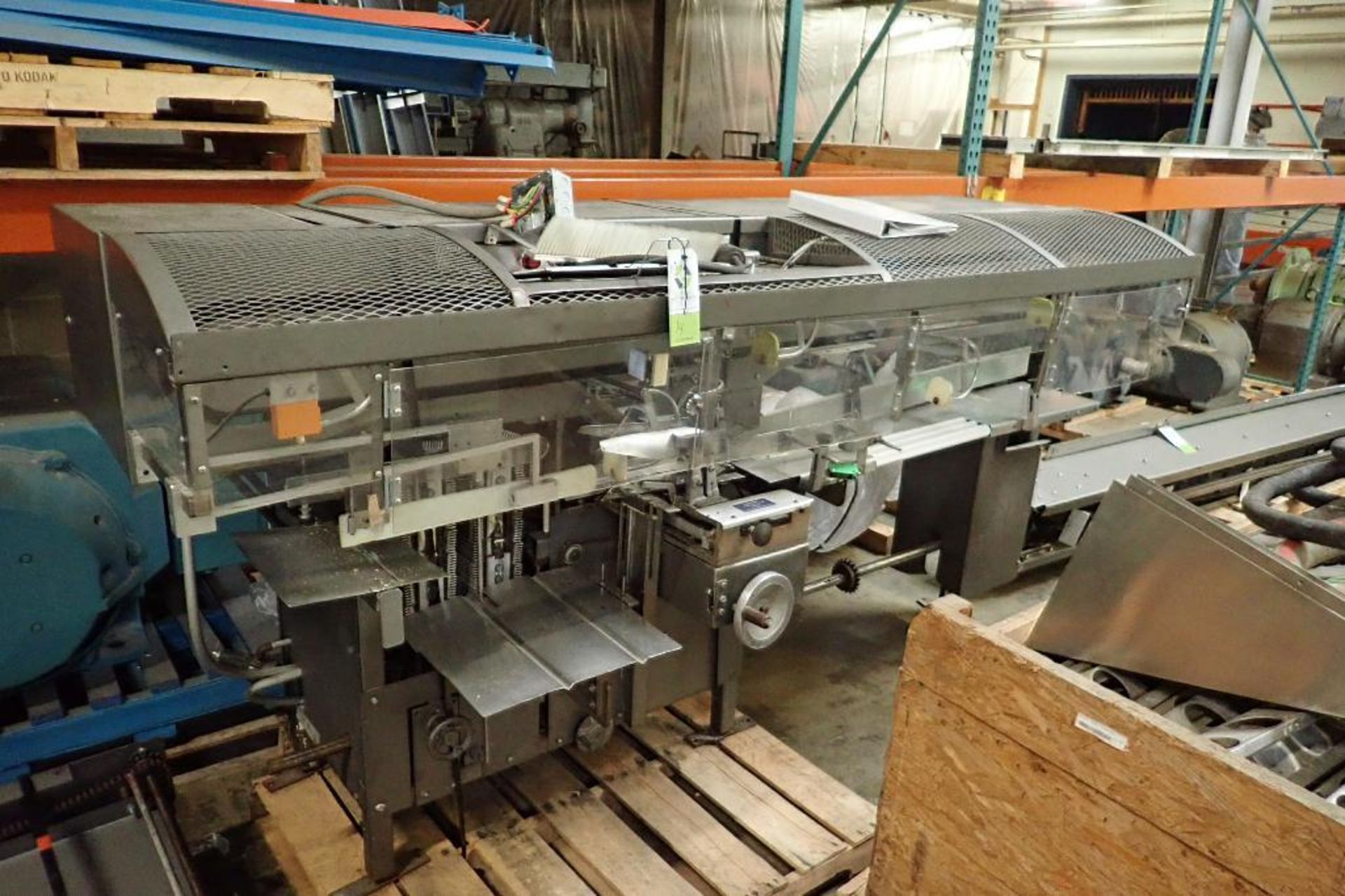 Formost bagger, Model BL5, SN 7271, infeed and discharge conveyor, 24 in. long x 6 in. wide lug infe