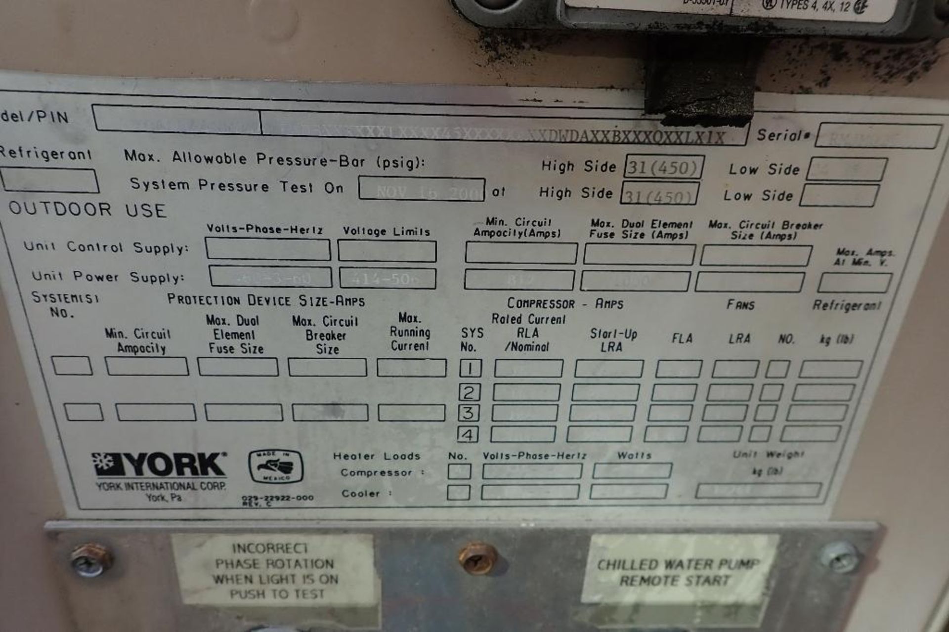 York air cooled chiller package, Model YCAS0440EC46YFADBXXXXXXLXXXX45XXXXXXXXDWDAXXBXXXQXXLX1X, SN R - Image 4 of 10