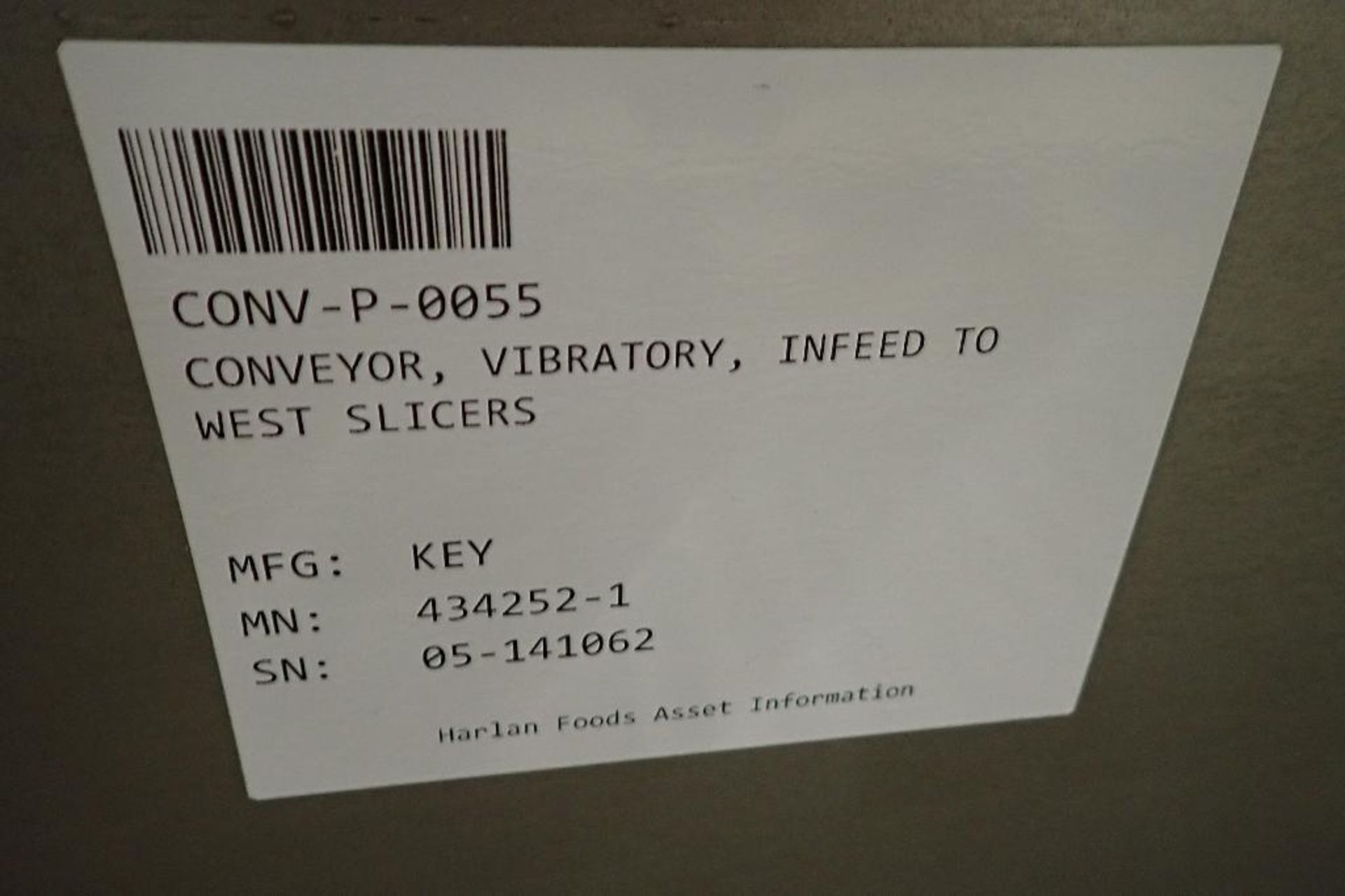 Key ISO-FLO SS Vibratory Conveyor, Model 434252-1, SN 05-141062, 3-Lane SS Bed, 84 in. long x 30 in. - Image 8 of 8