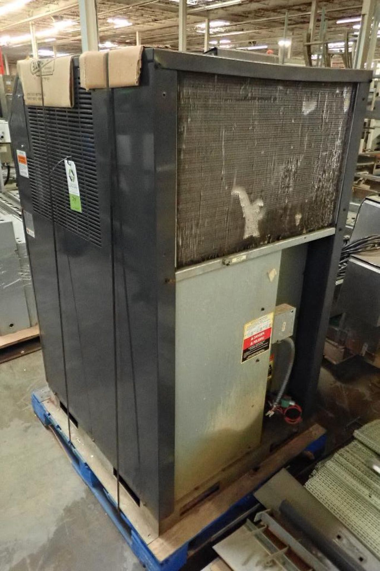 Zeks Air Dryer, Model 500HSFA400, SN 248613, R-404 **Rigging FEE: $50 ** - Image 3 of 6