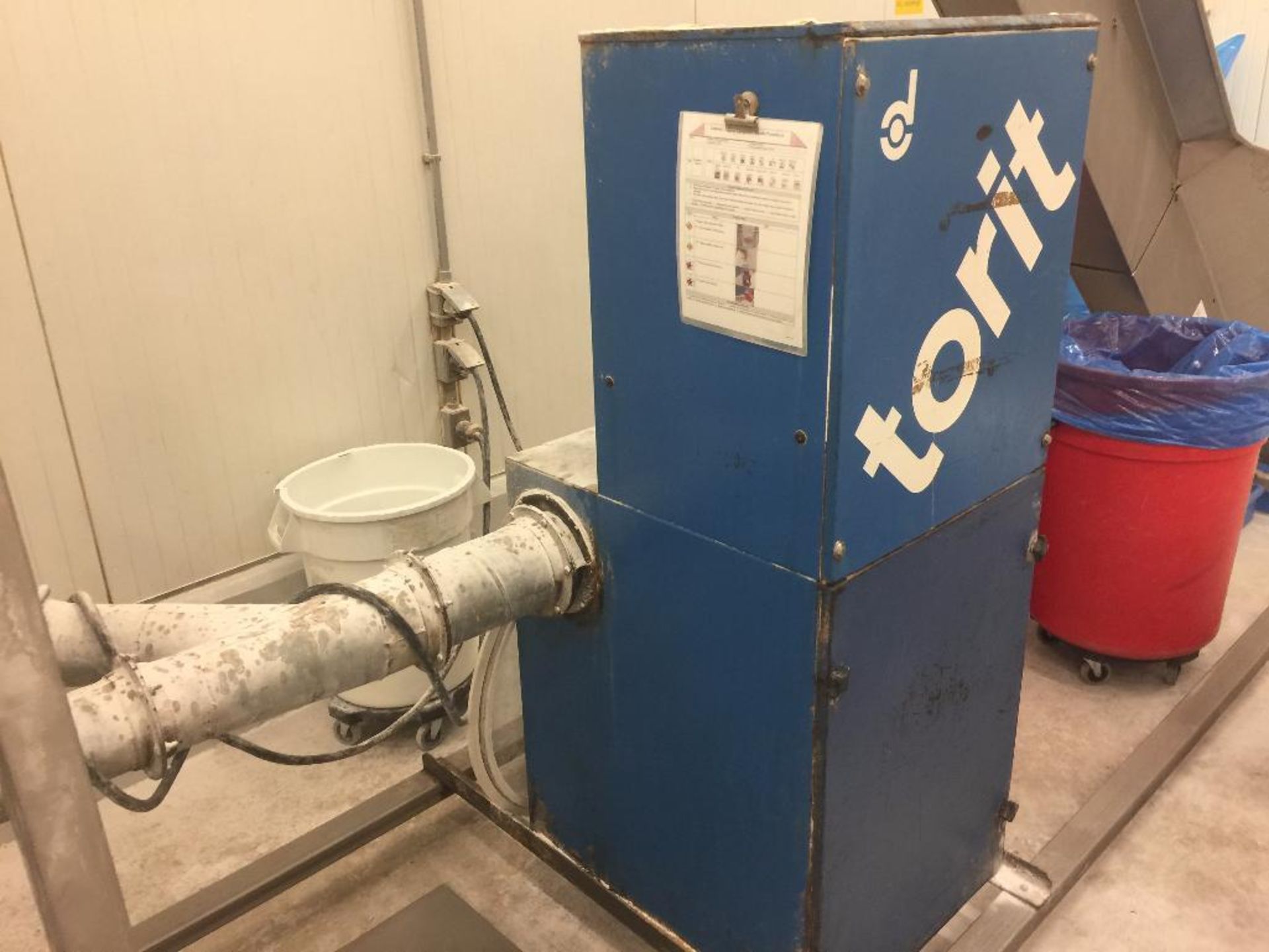 Donaldson Torit dust collector, model 1200, s/n 25-569. - ** Located in Medina, New York ** Rigging