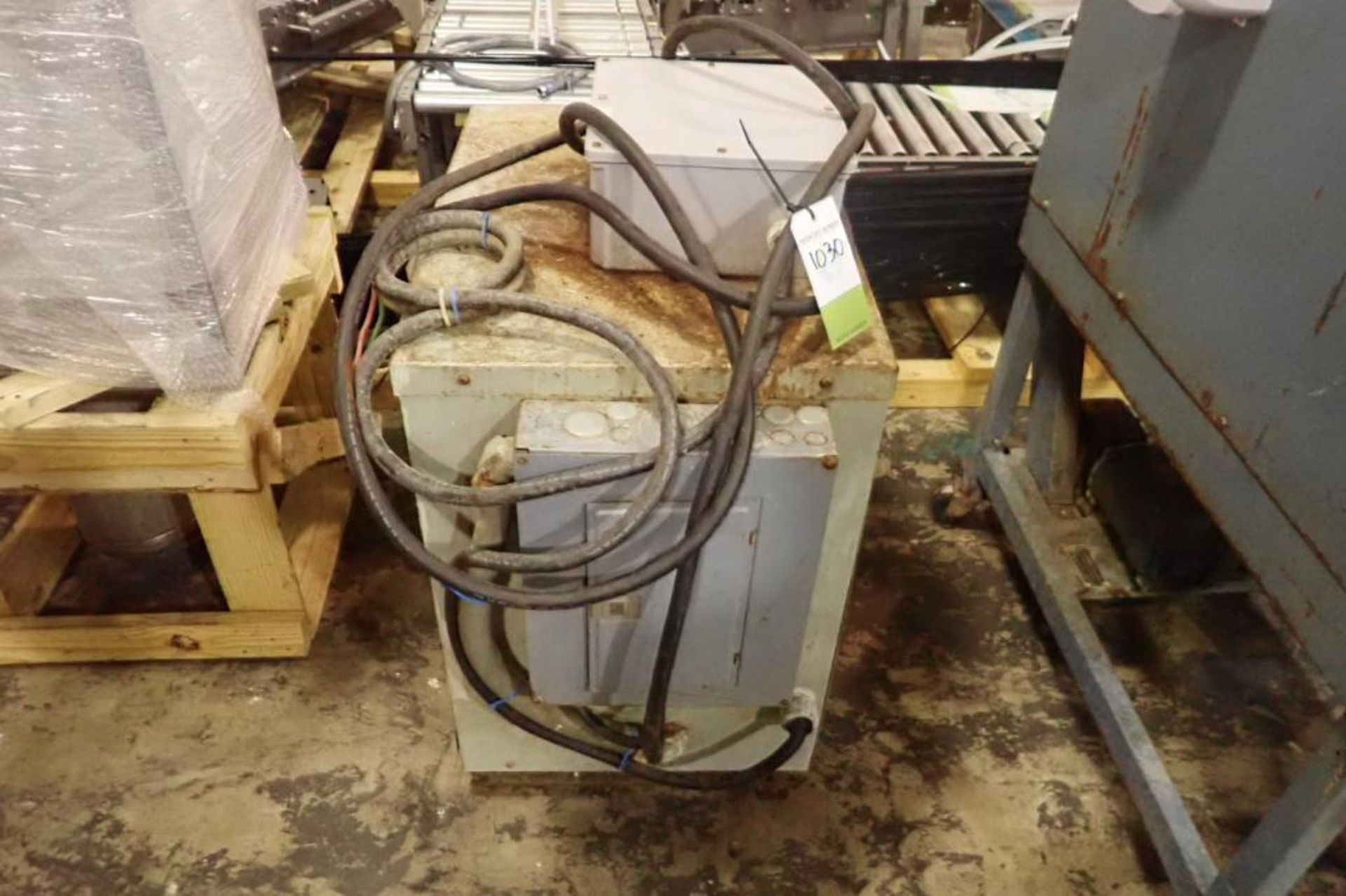 GE 3 phase step down transformer, primary voltage 480 v, secondary voltage 240 V, Model 9T23B3884, 7