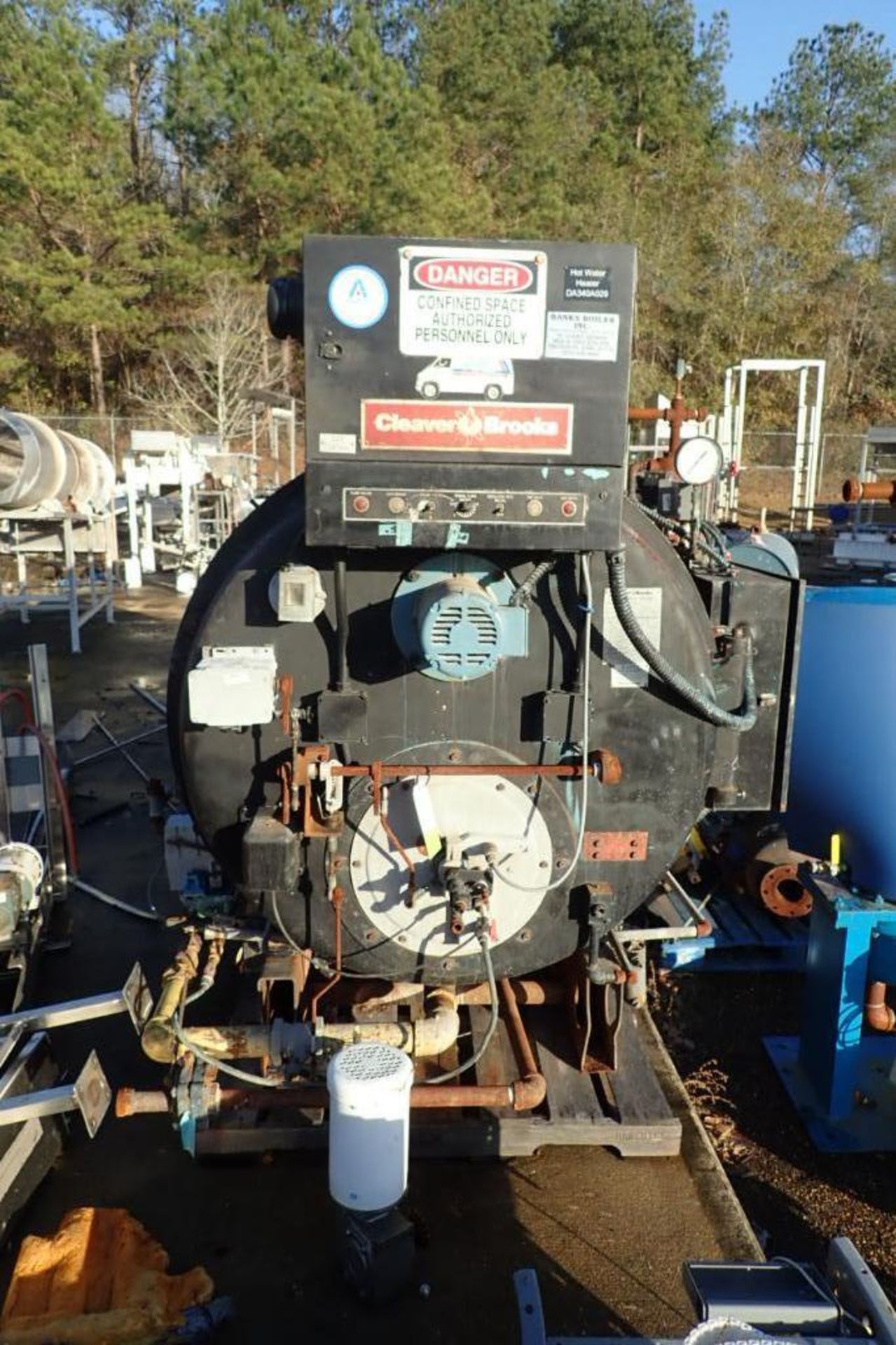 1986 Cleaver Brooks packed boiler, SN L-81680, with misc. components - ** Located in Dothan, Alabama