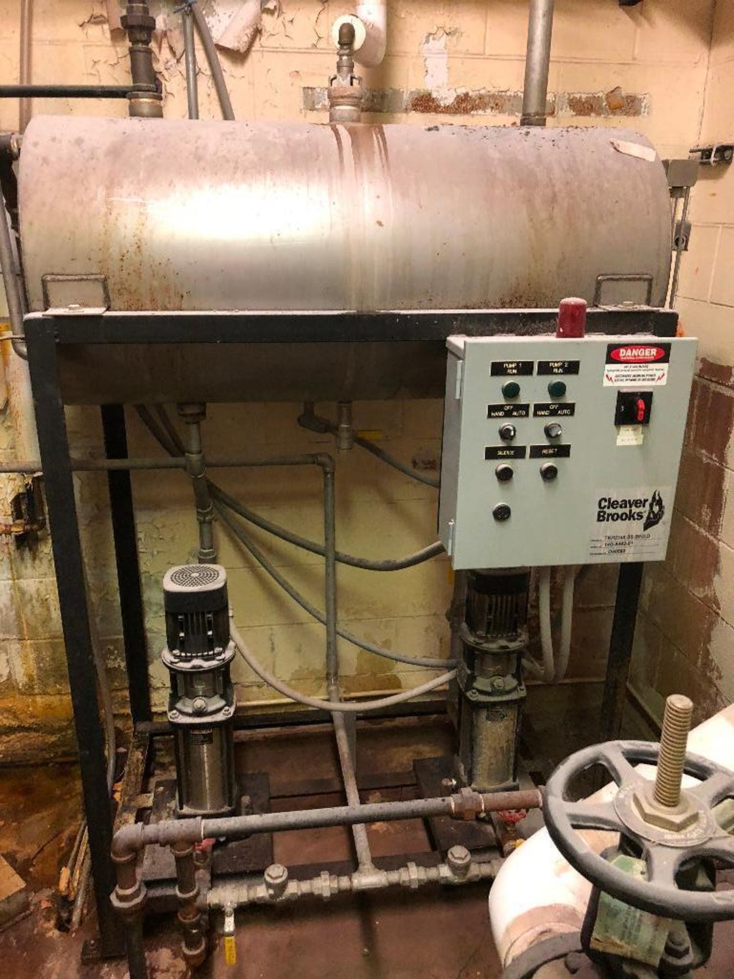 Cleaver Brooks boiler, heat exchanger, water feed, water softener - ** Located in South Beloit, Illi - Image 11 of 19