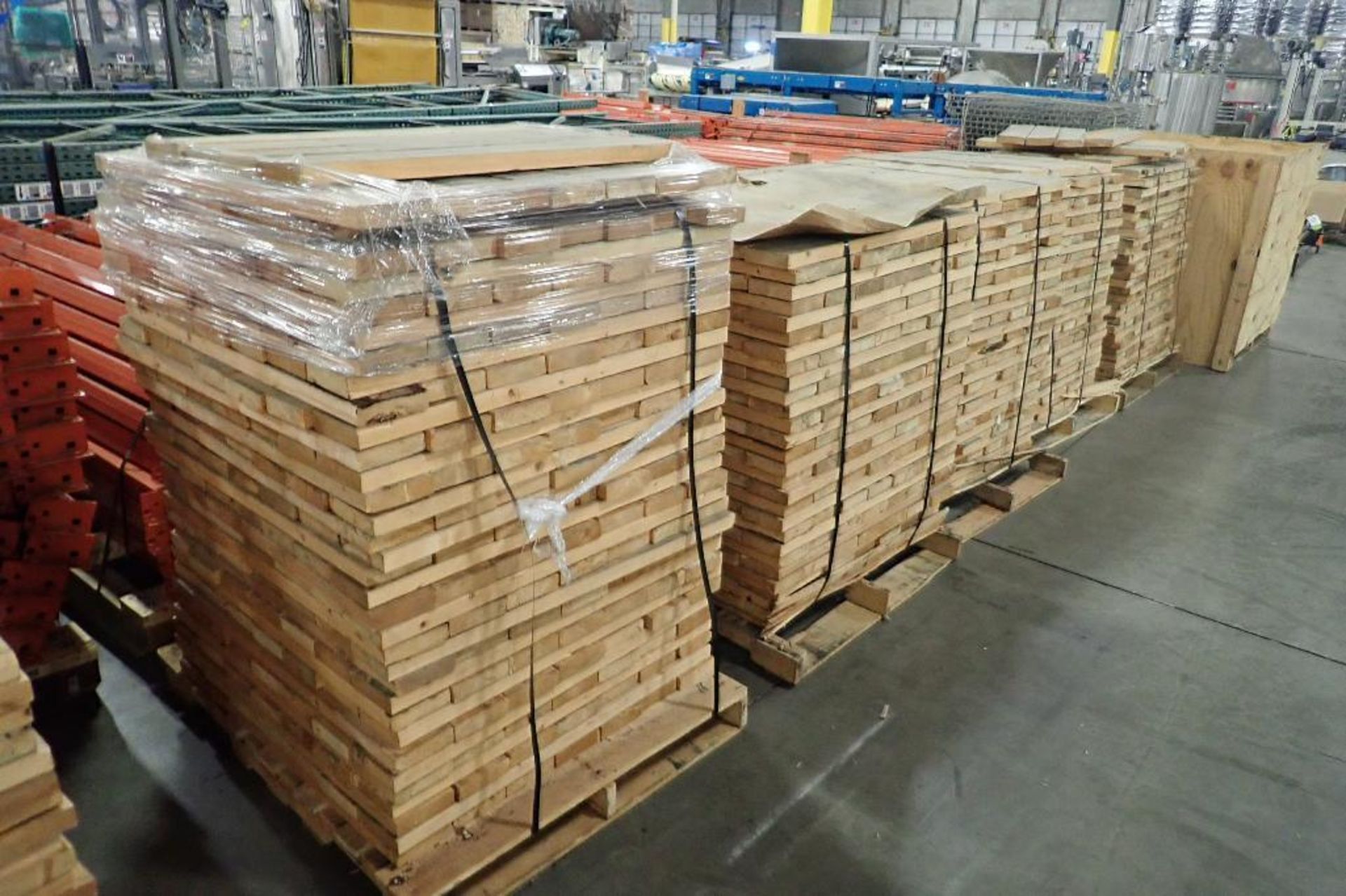 Pallet racking, 22 ft. tall x 42 in. deep uprights, approx. 84 uprights, 90 in. and 92 in. long cros - Image 18 of 20