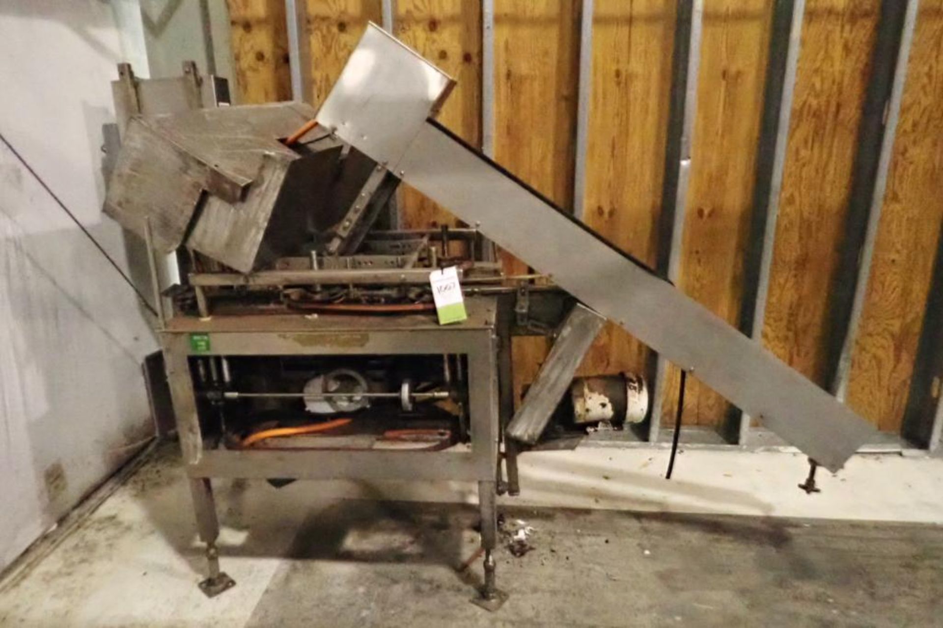 Hoffman capper, Model SASRO401, SN 960000, SS frame, 3 in. table top belt, parts machine - ** Locate