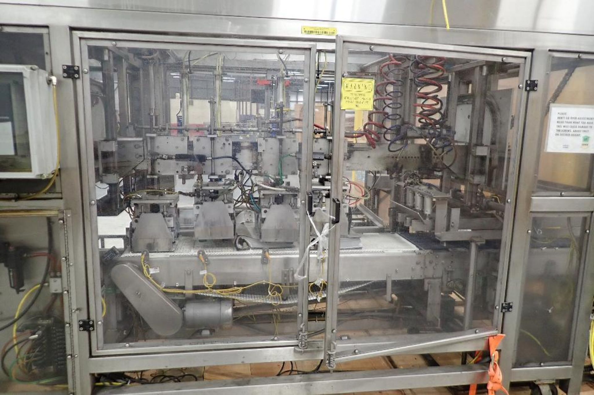 Osgood cup packer that goes with cup filler, controls. - ** Located in Buckner, Kentucky ** Rigging - Bild 15 aus 17