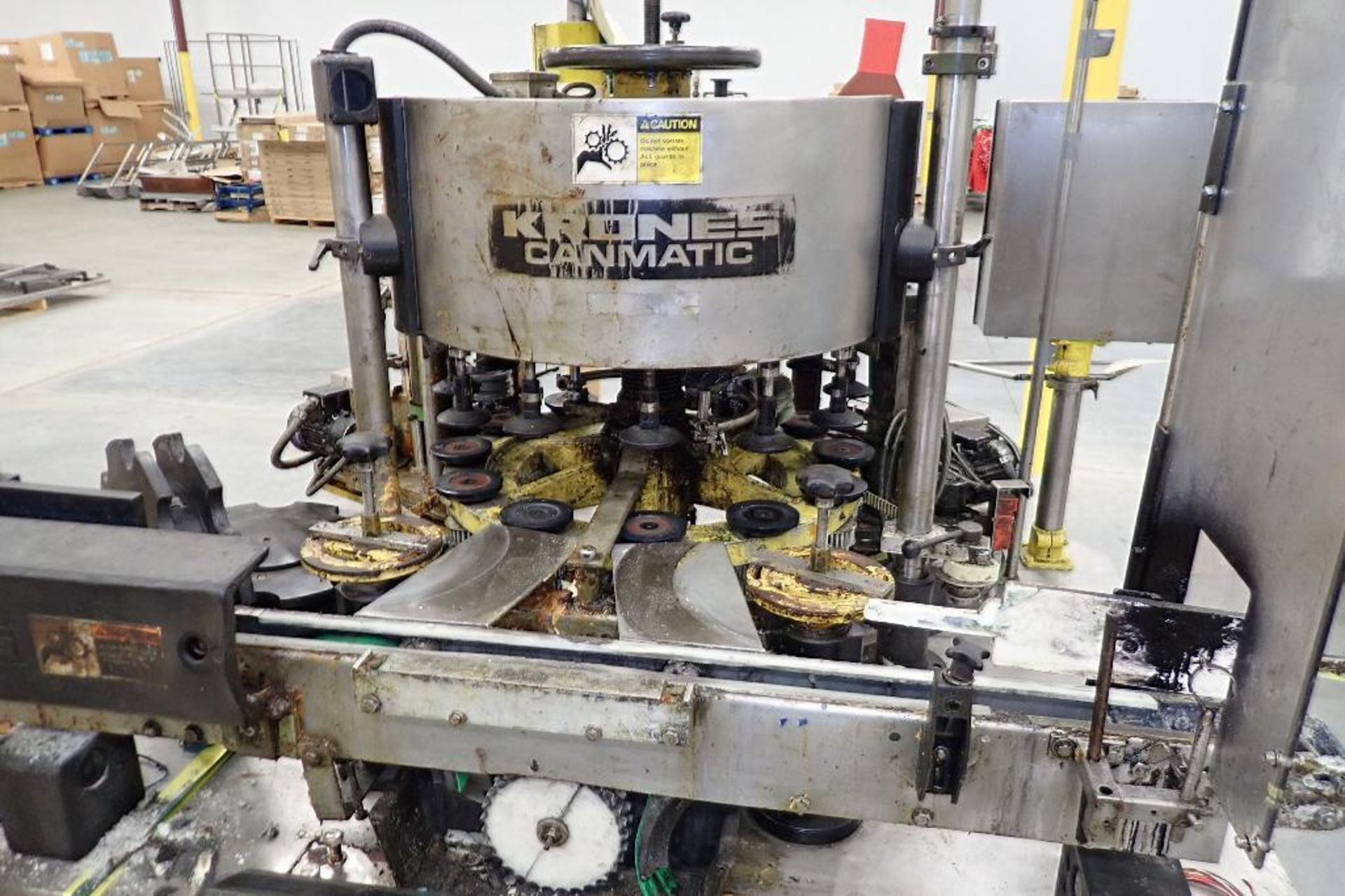 Krones canmatic labeler, with controls, spare parts and change parts on (4) skids. - ** Located in B - Bild 3 aus 15
