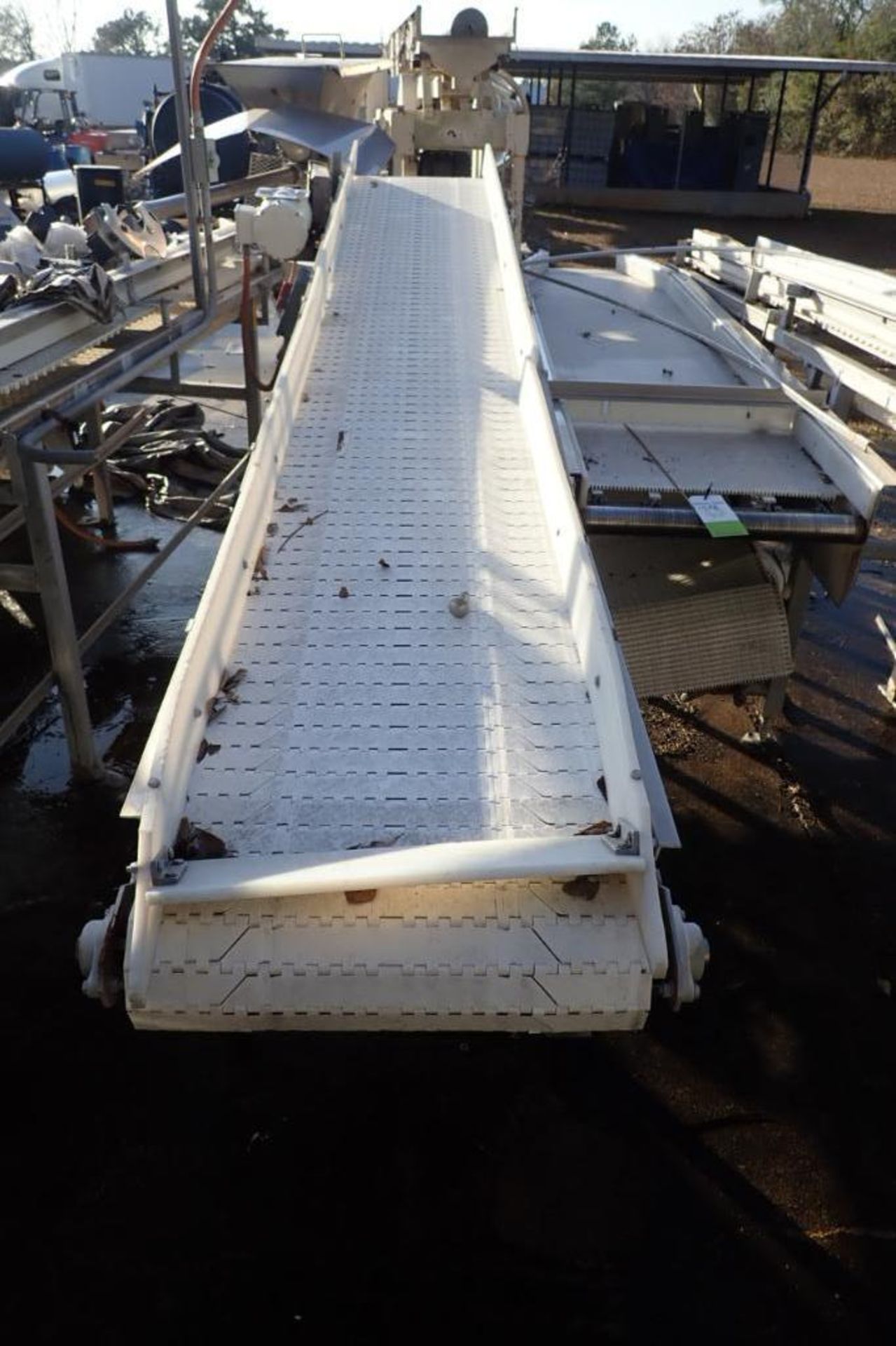 Incline plastic belt conveyor, 144 in. long x 20 in. wide x 30 in. infeed x 53 in. discharge, motor - Image 2 of 5