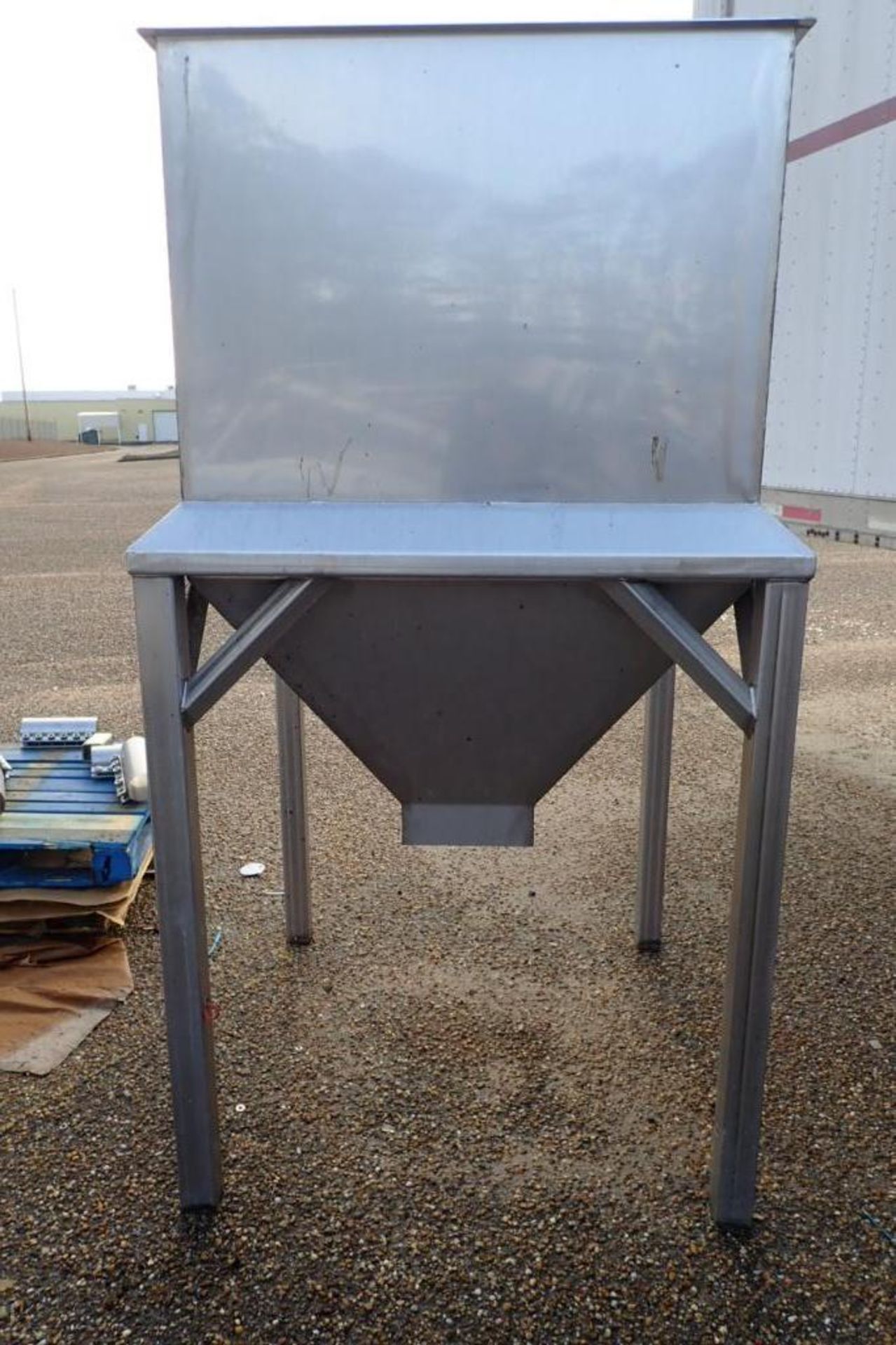 SS hopper, 42 in. x 42 in. x 60 in. tall, discharge 11.5 in. x 11.5 in. - ** Located in Dothan, Alab - Image 4 of 4