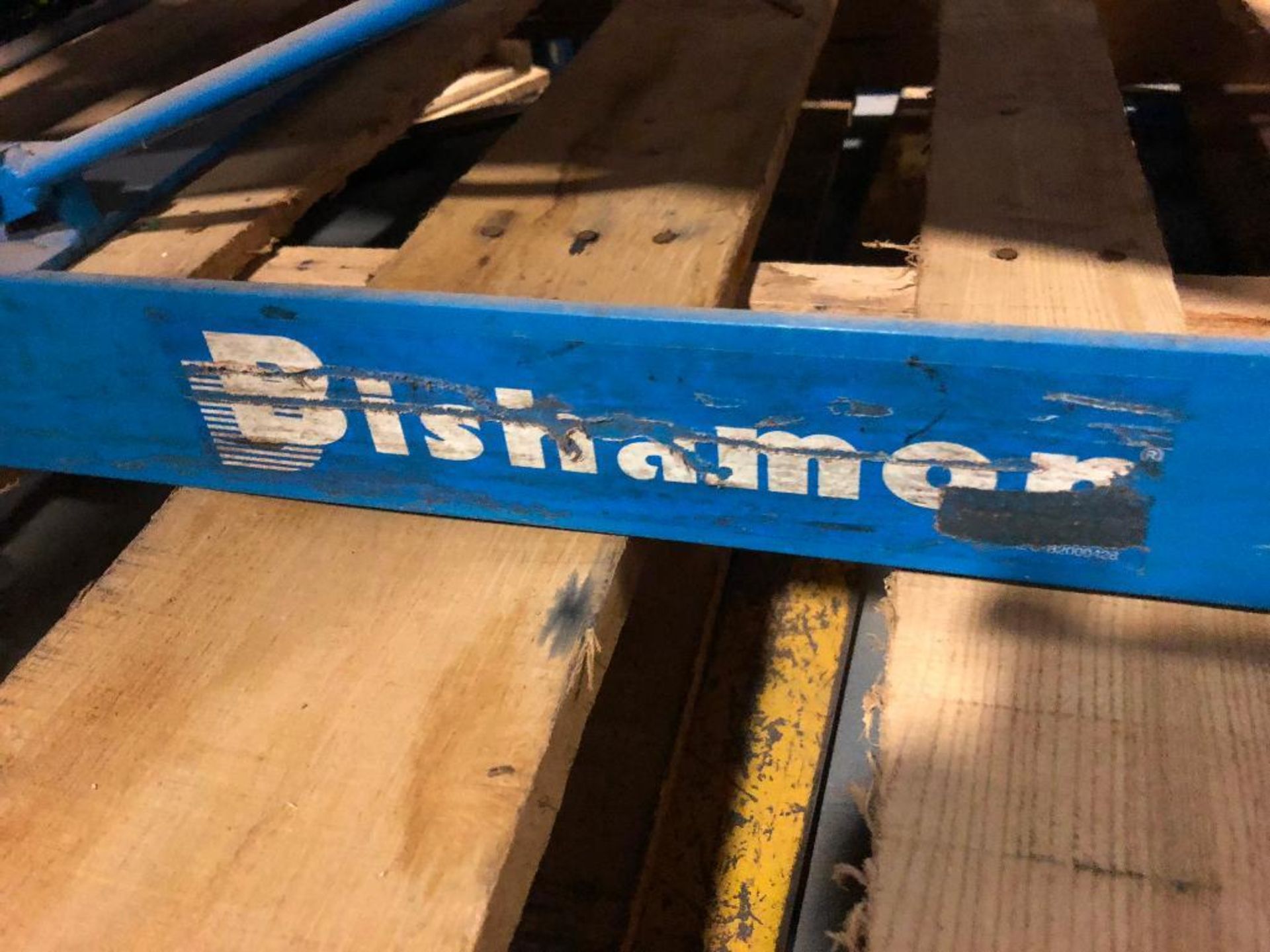 Bischmon EZ loader mild steel pallet lift wth turn table. - ** Located in Medina, New York ** Riggin - Image 3 of 4