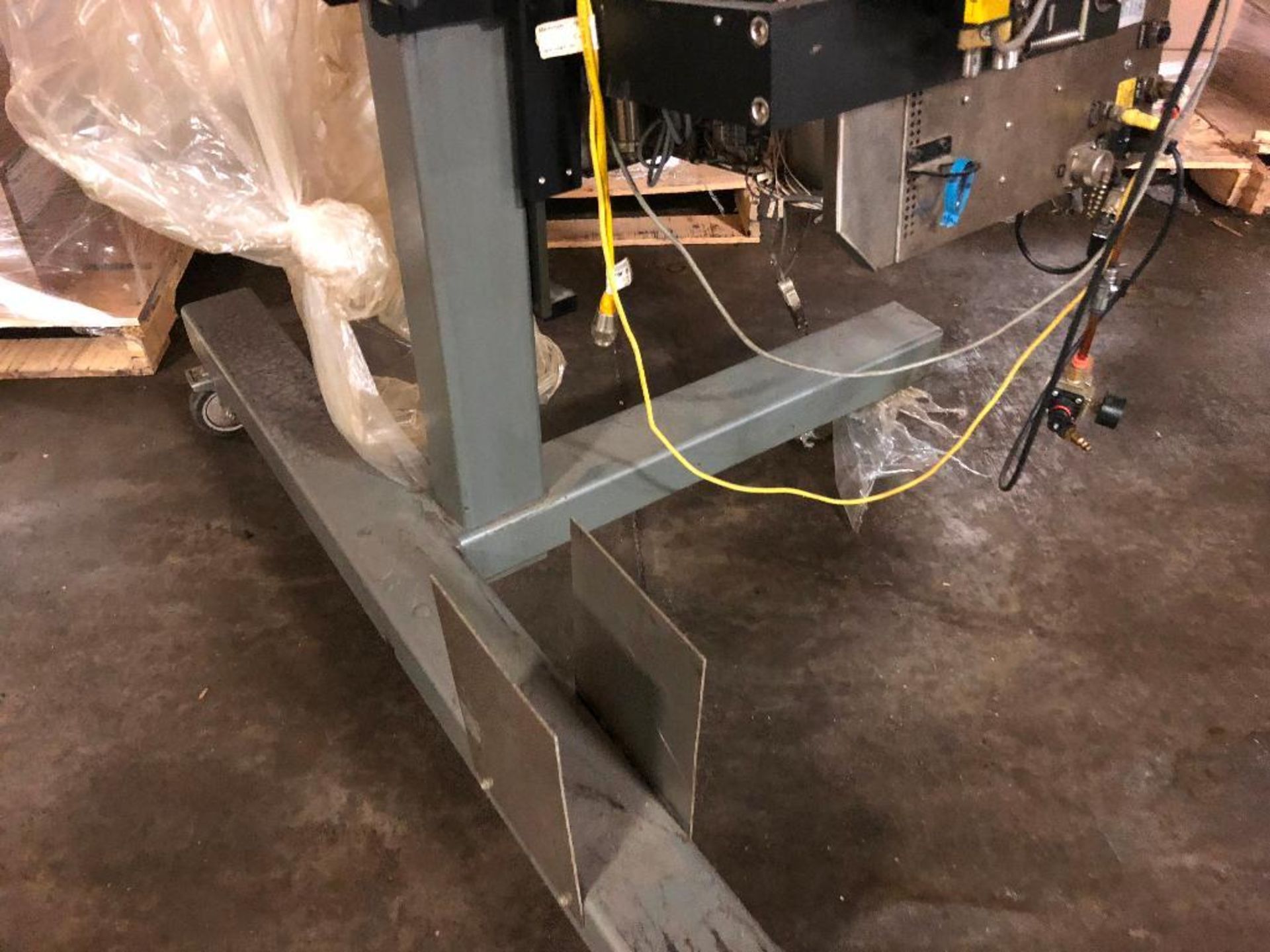 Pressure sensitive labeler on stand - ** Located in South Beloit, Illinois ** Rigging Fee: $150 - Image 3 of 7