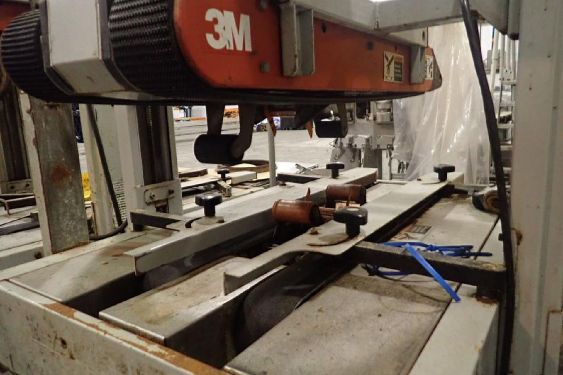 (2) 3M matic adjustable case sealers, top and bottom - ** Located in Dothan, Alabama ** Rigging Fee: - Image 3 of 8
