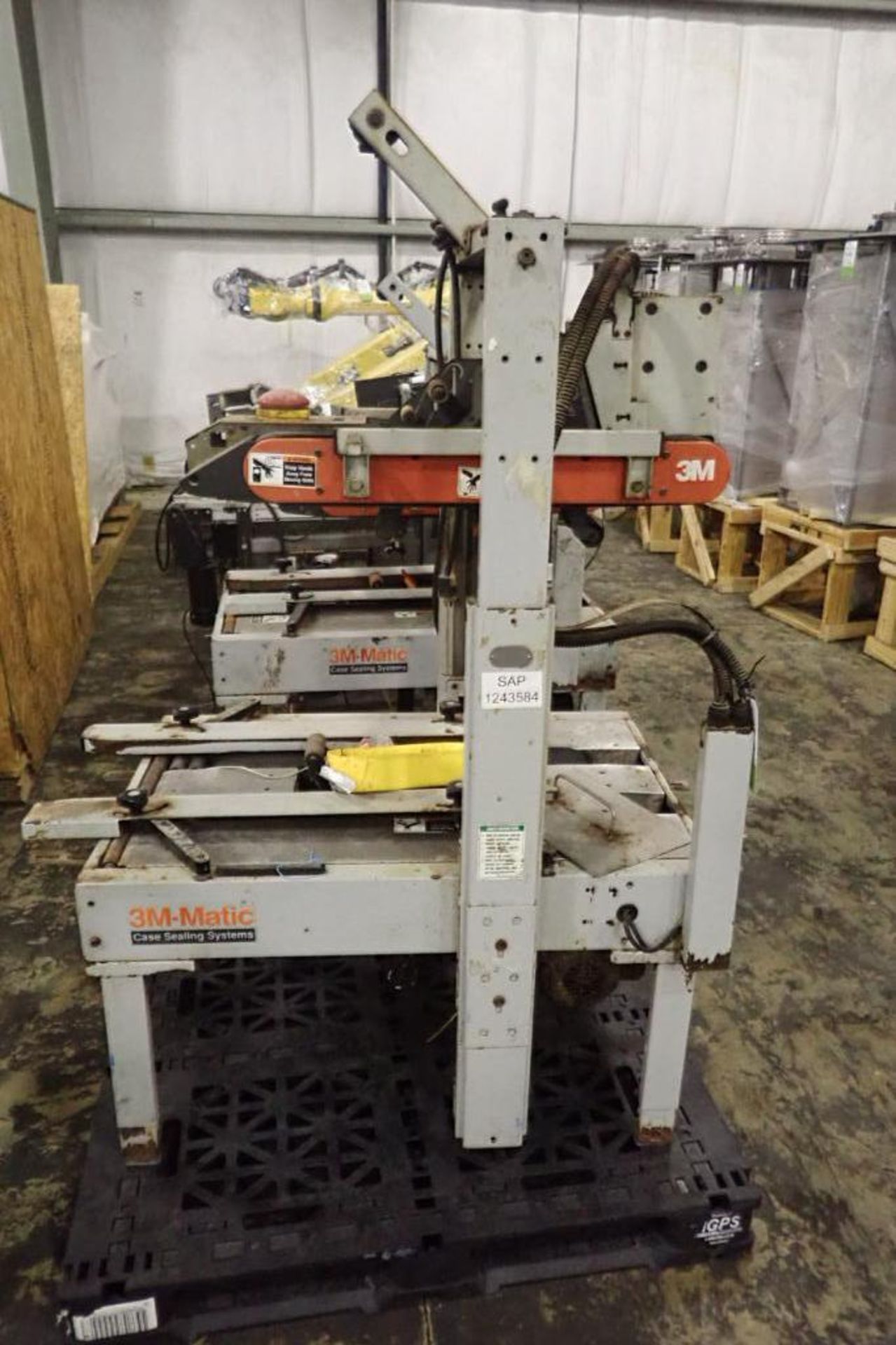 (2) 3M matic adjustable case sealers, top and bottom - ** Located in Dothan, Alabama ** Rigging Fee: - Image 4 of 8