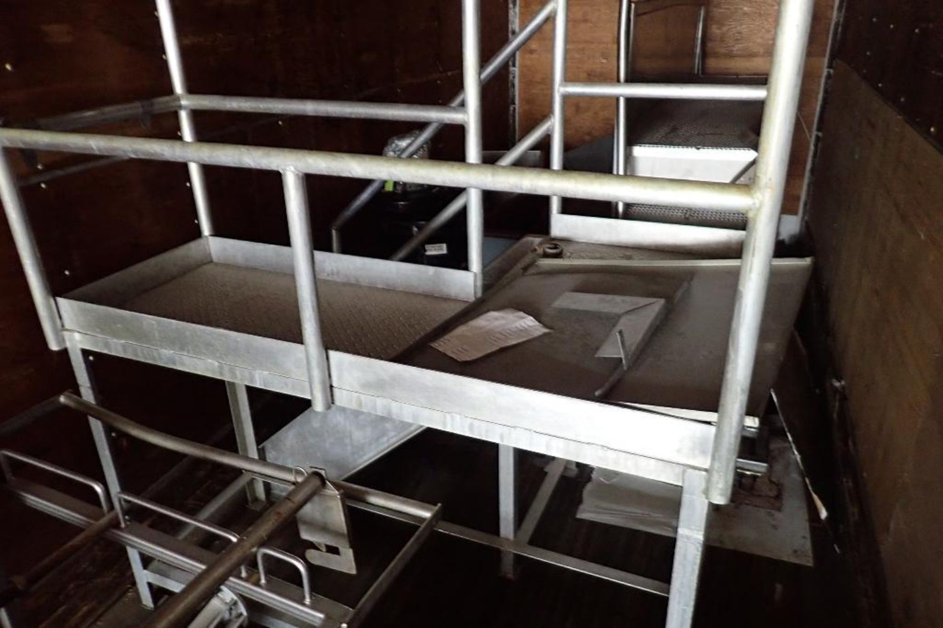 SS platform with stairs {Located in Lancaster, PA} - Bild 2 aus 5