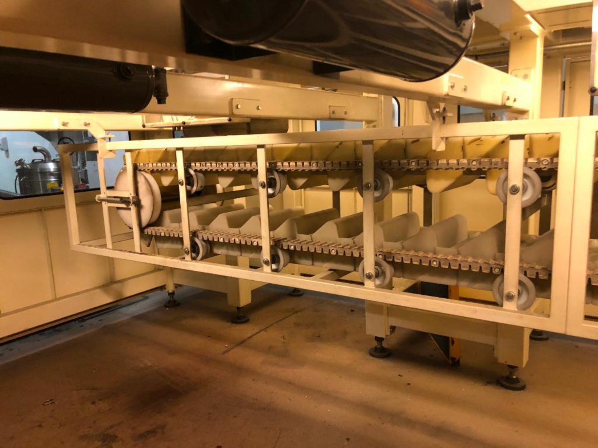 Cremer pouch blend system {Located in Lakeville, MN} - Image 23 of 30