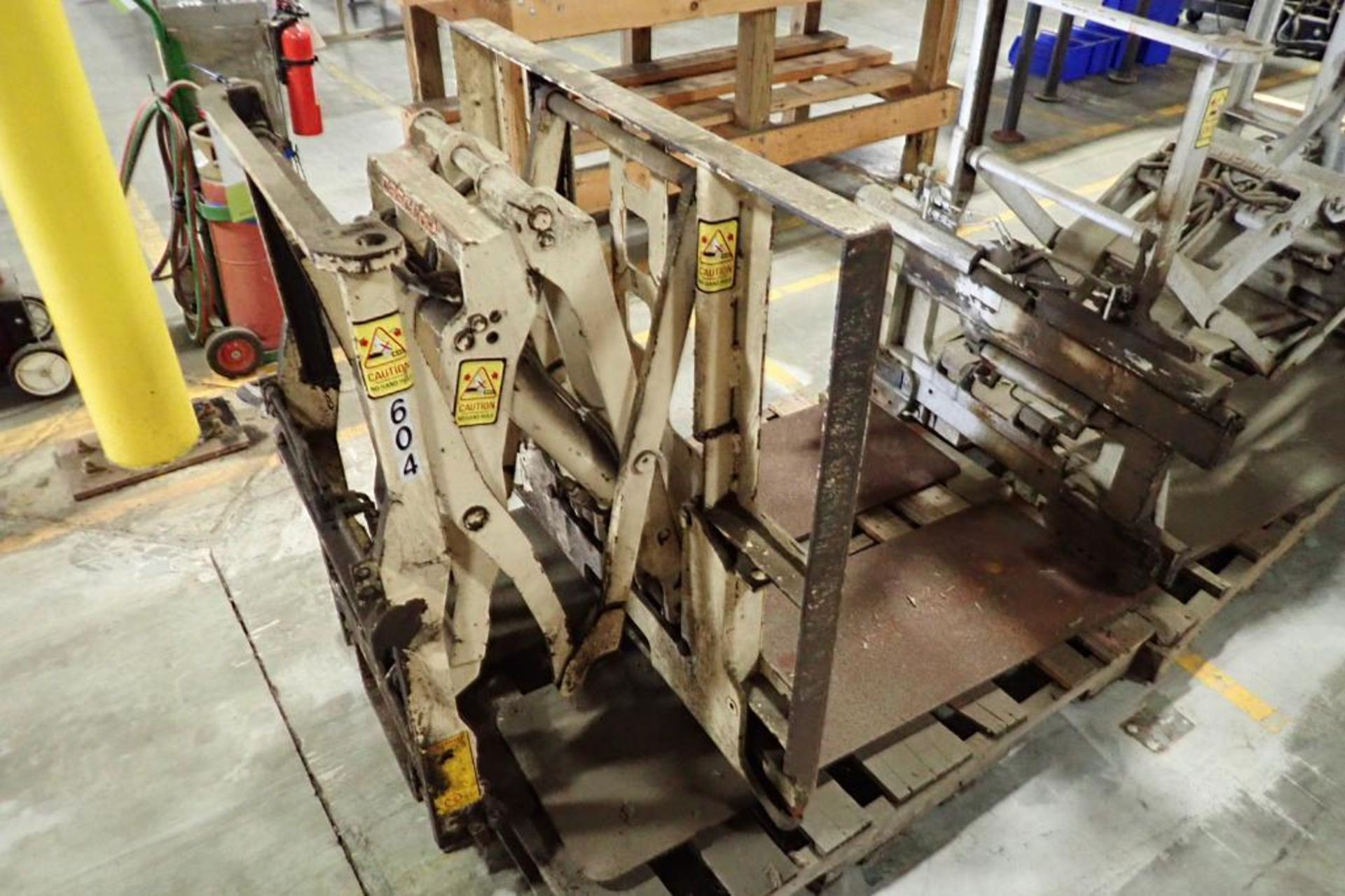 Cascade Push/Pull forklift attachment {Located in Plymouth, IN} - Image 5 of 5