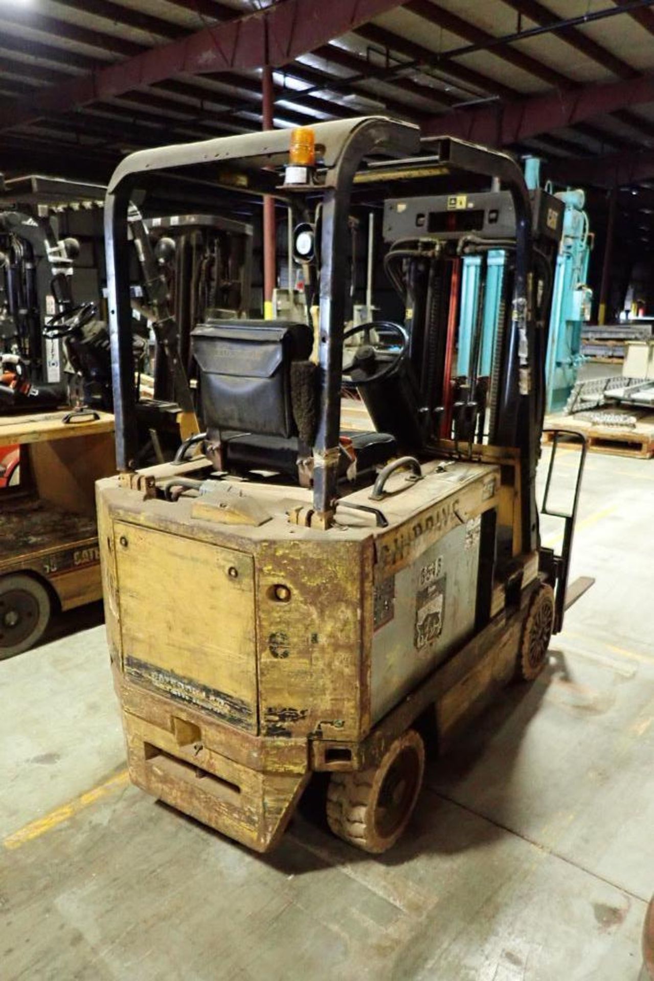 Caterpillar 36/48V electric forklift {Located in Plymouth, IN} - Image 4 of 7