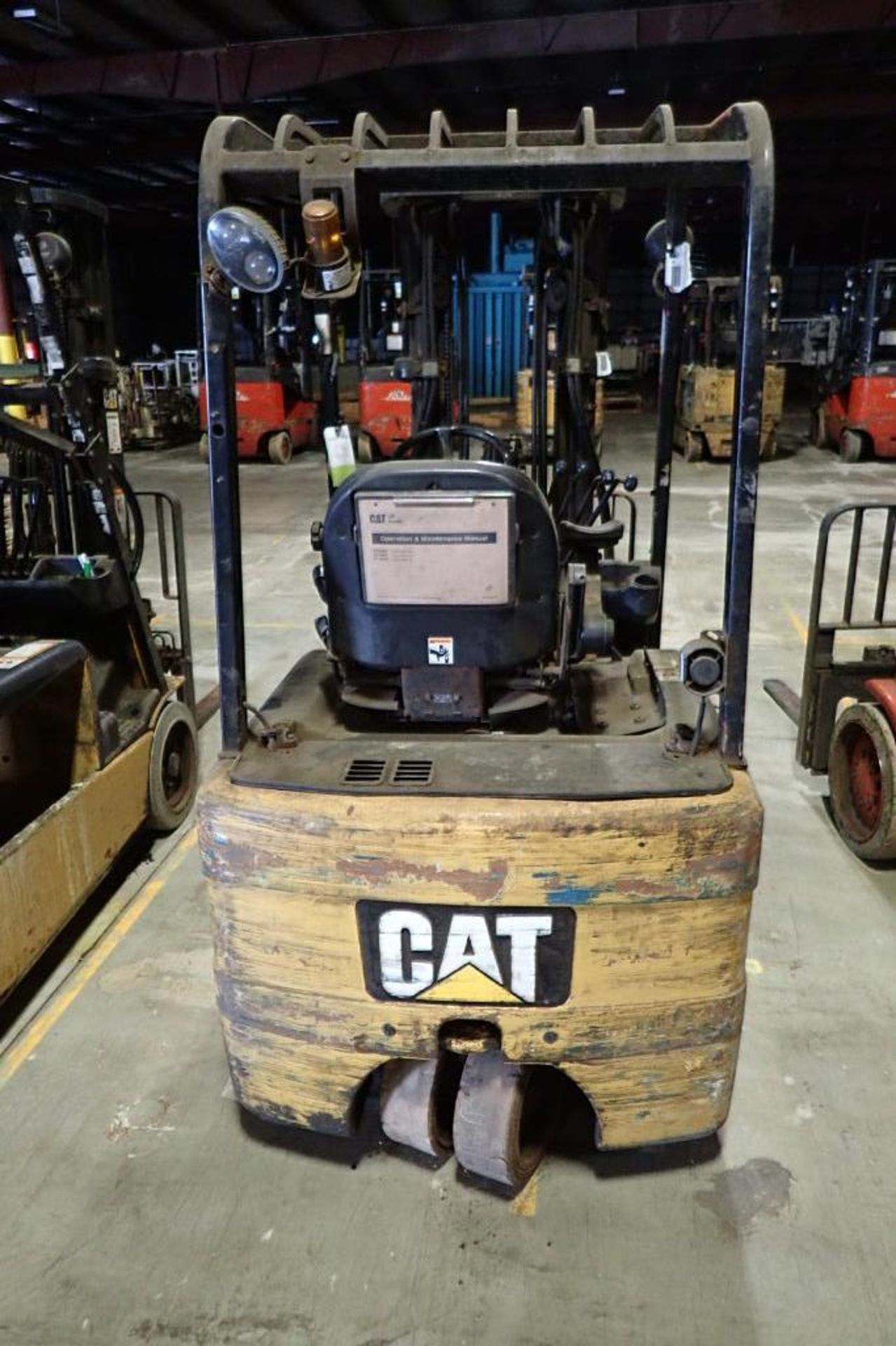 Caterpillar 48V electric forklift {Located in Plymouth, IN} - Bild 4 aus 9
