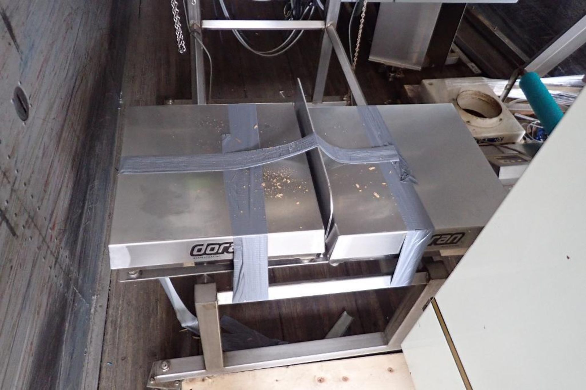 Weigh belt feeder with 2 scales {Located in Lancaster, PA} - Image 3 of 13