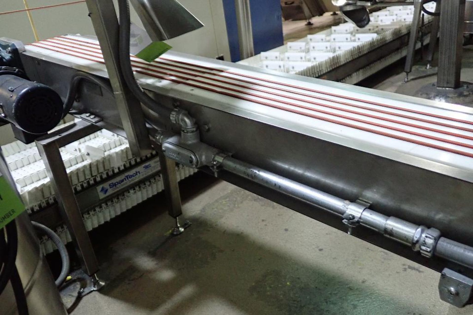 SS Spantech incline band conveyor {Located in Lakeville, MN} - Image 4 of 14
