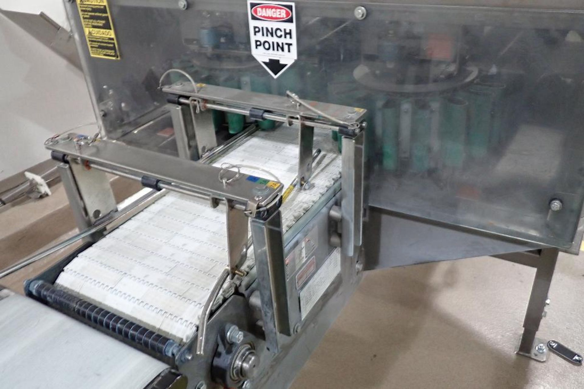 Dillin Engineered Systems carton turner {Located in Lakeville, MN} - Bild 12 aus 18