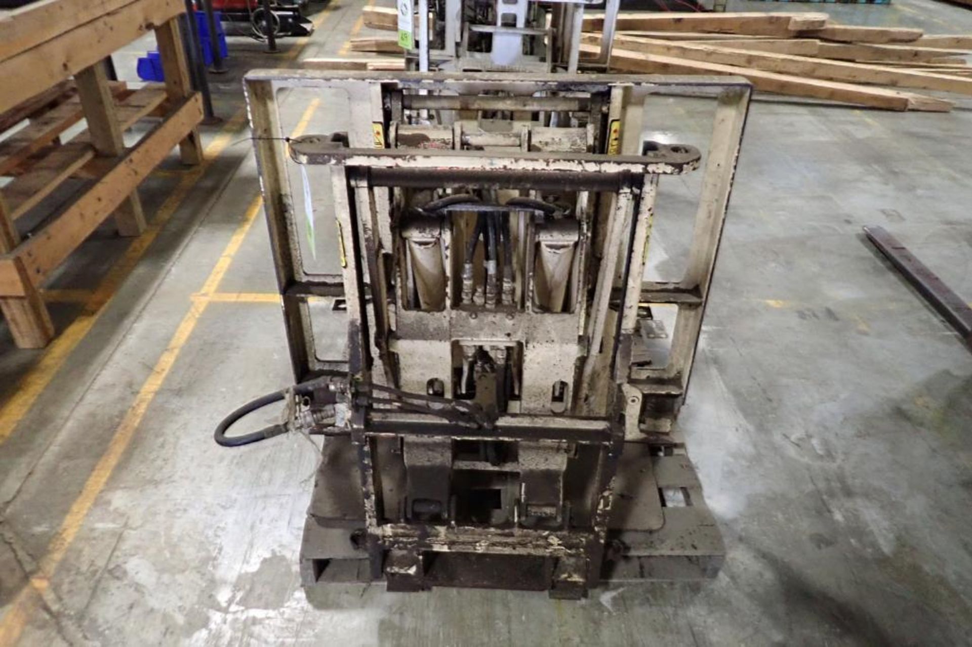 Cascade Push/Pull forklift attachment {Located in Plymouth, IN} - Image 4 of 5