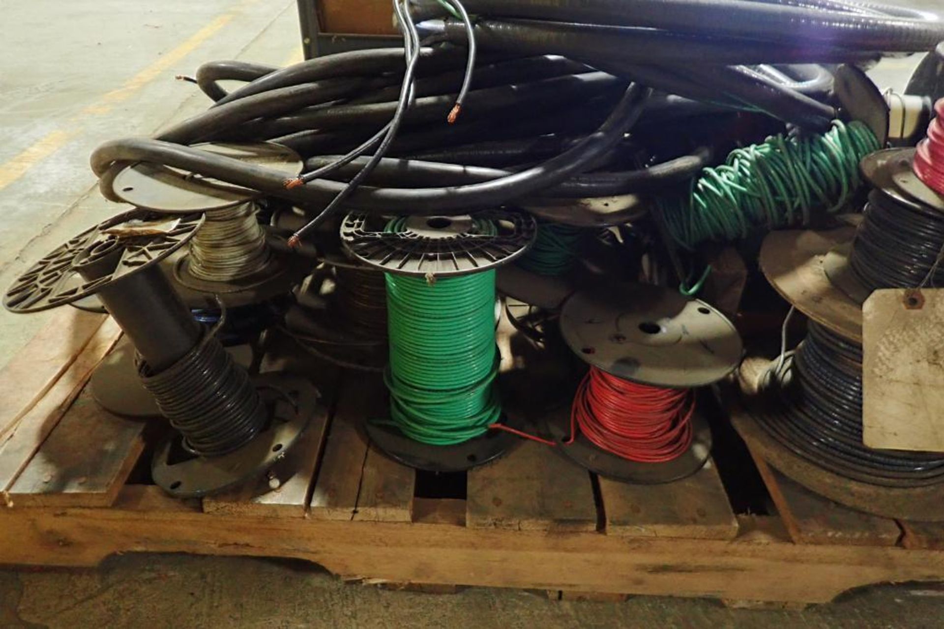 Pallet of assorted electrical wire. {Located in Plymouth, IN} - Bild 5 aus 5