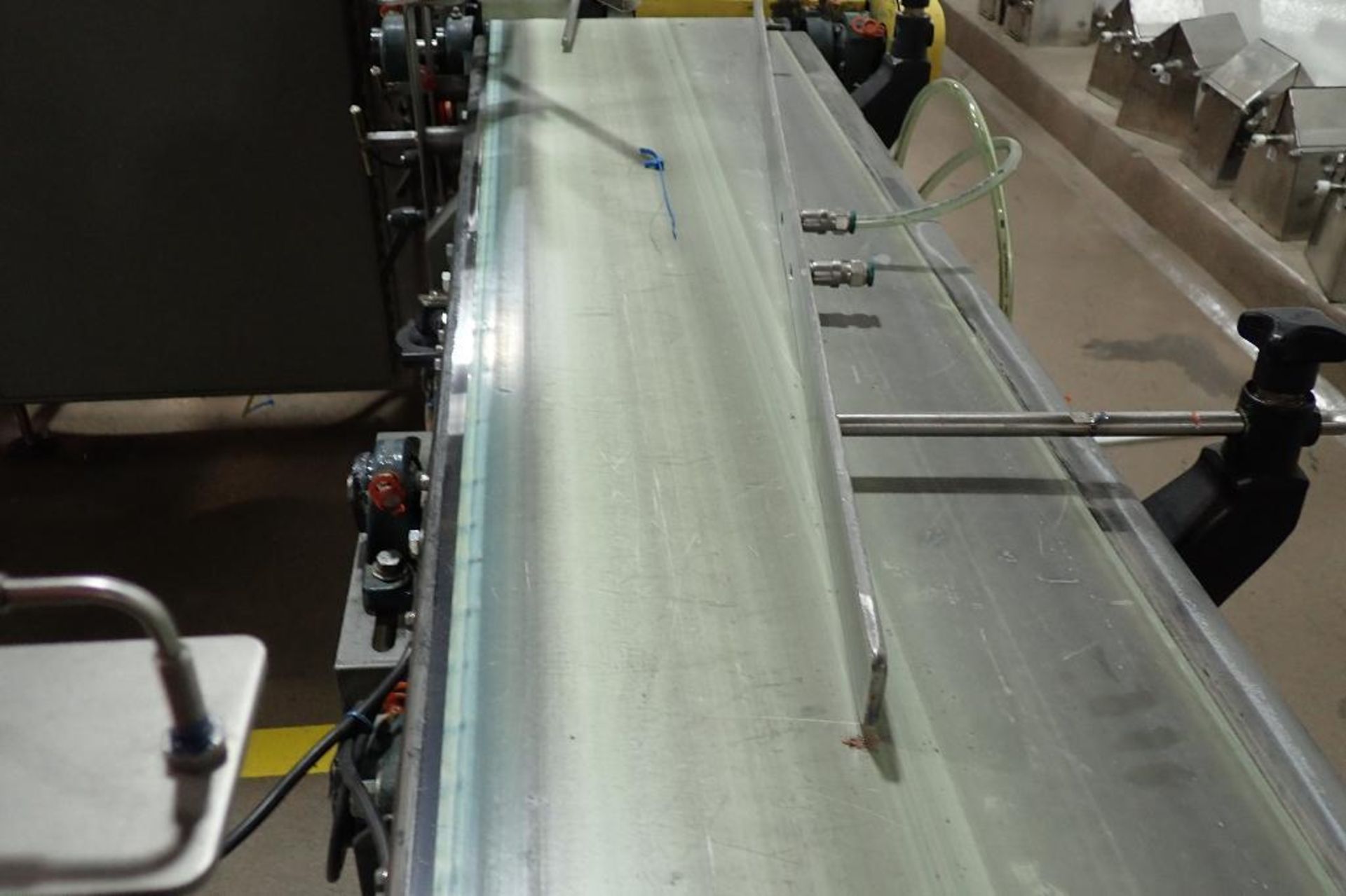 Multi Conveyor infeed belt conveyor {Located in Lakeville, MN} - Image 4 of 10