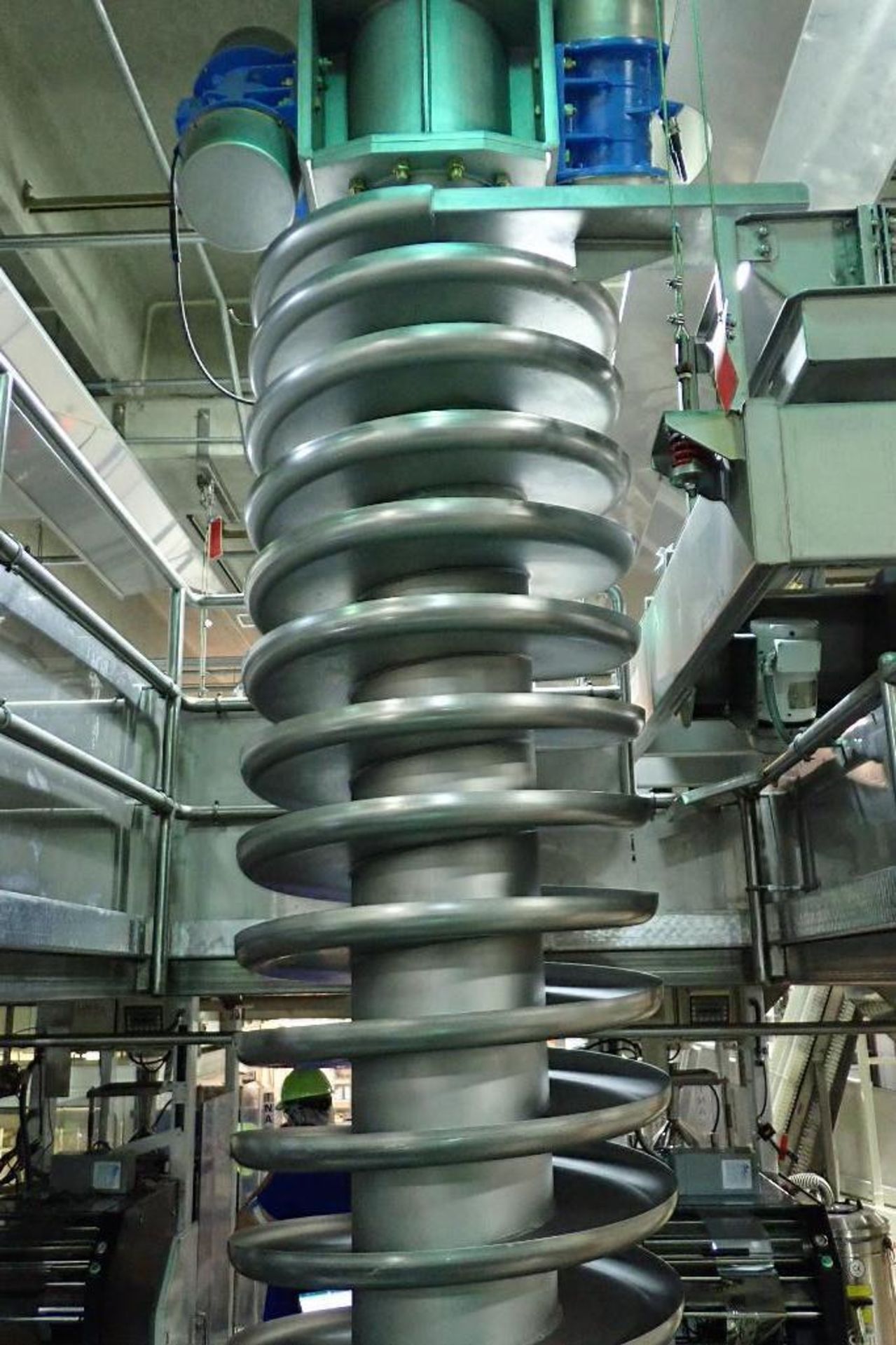 SS Key vibratory incline spiral {Located in Lakeville, MN}