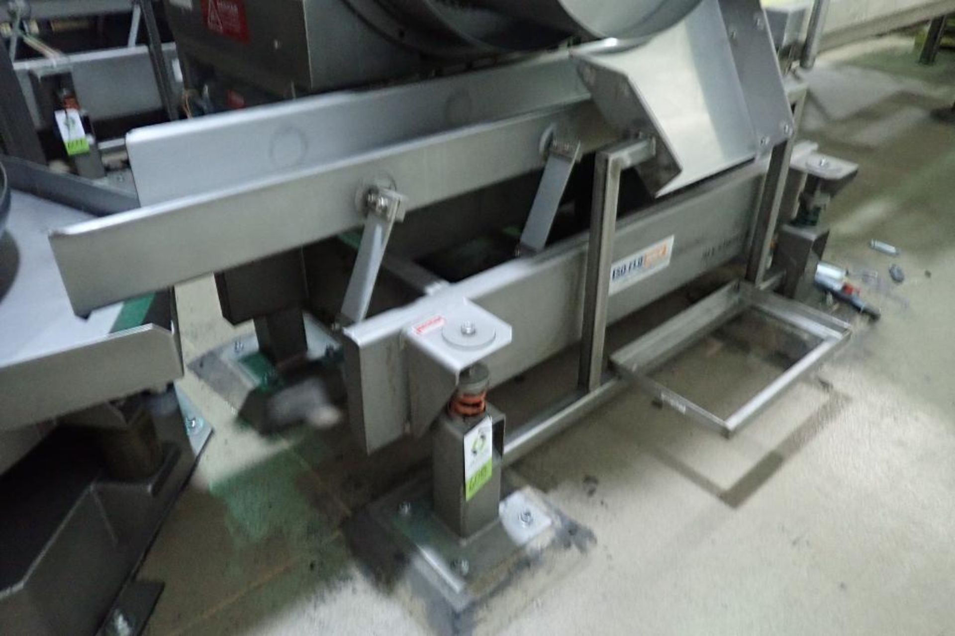 SS Key vibratory conveyor {Located in Lakeville, MN}