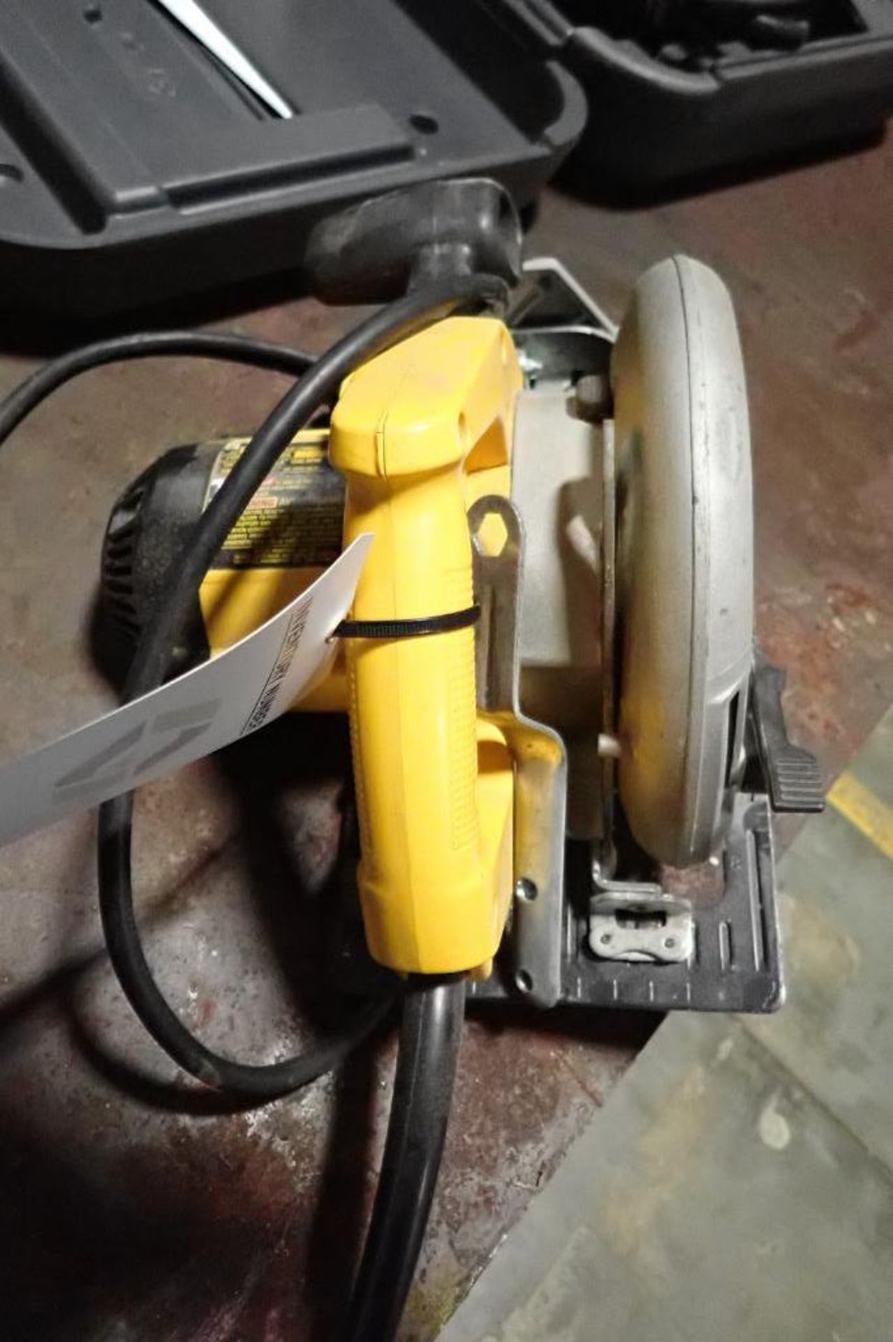 DeWalt circular saw {Located in Plymouth, IN} - Image 2 of 4