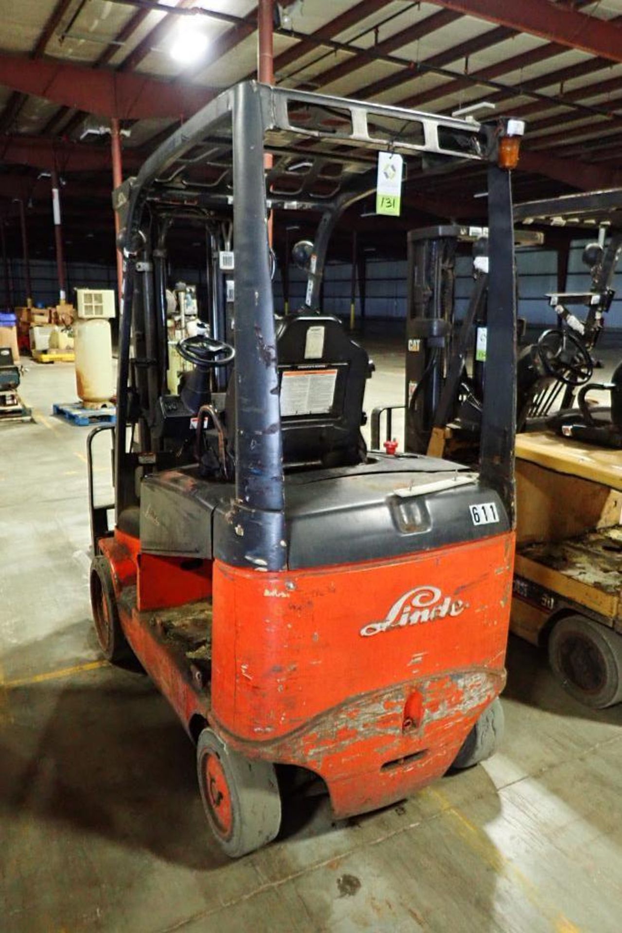 Linde 48V electric forklift {Located in Plymouth, IN} - Bild 3 aus 9
