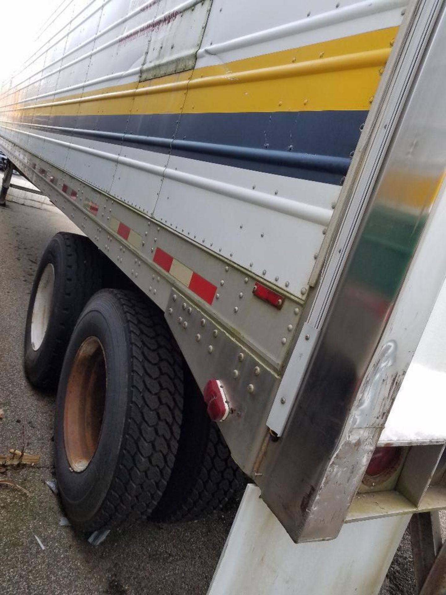 1987 Great Dane 48 ft. dry van trailer {Located in Plymouth, IN} - Image 12 of 14