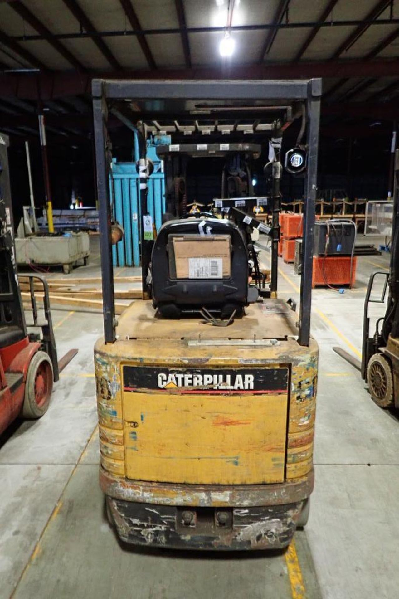 Caterpillar 48V electric forklift {Located in Plymouth, IN} - Image 4 of 9