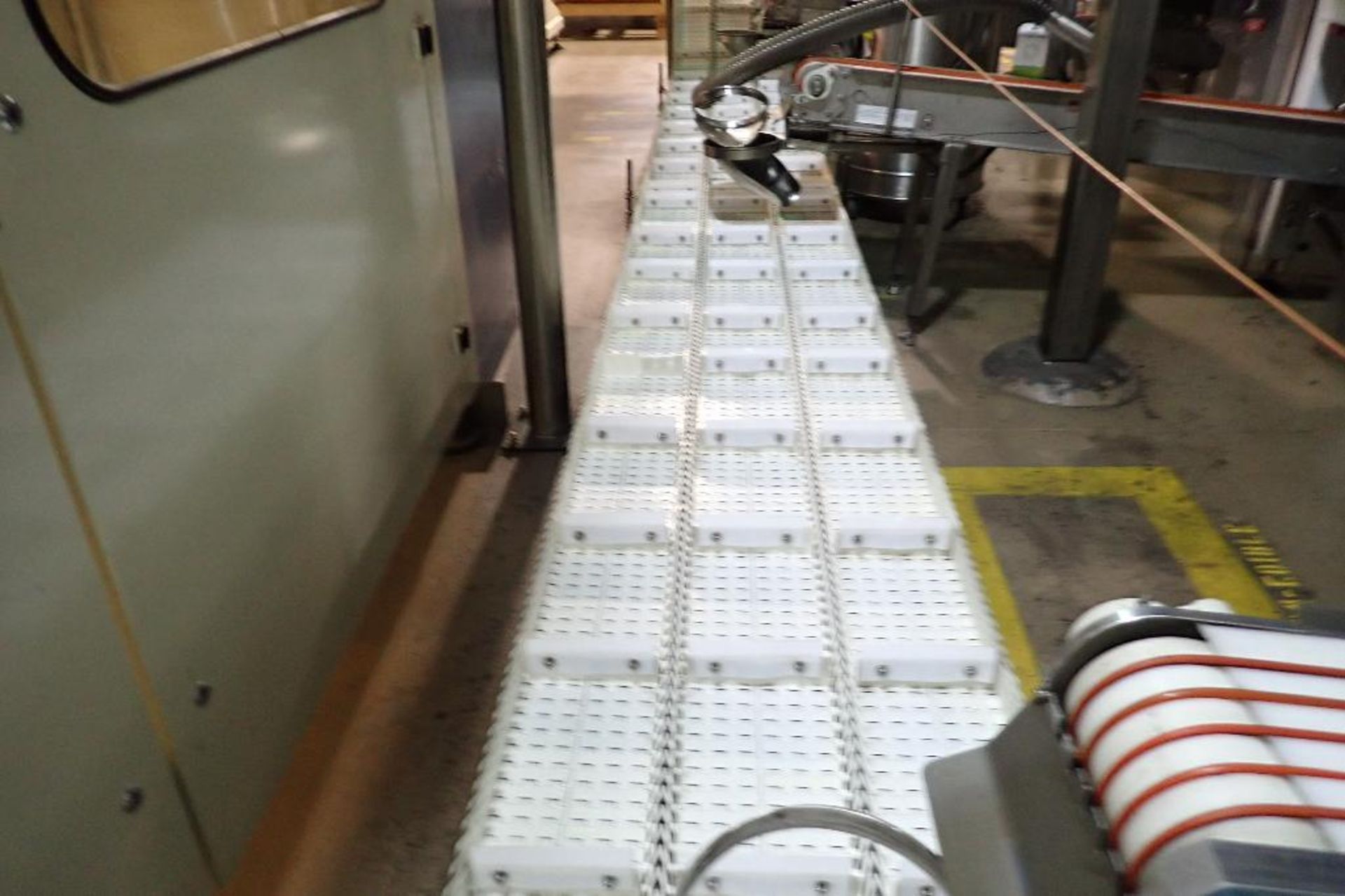 Spantech 3-lane Z-conveyor {Located in Lakeville, MN} - Image 11 of 16