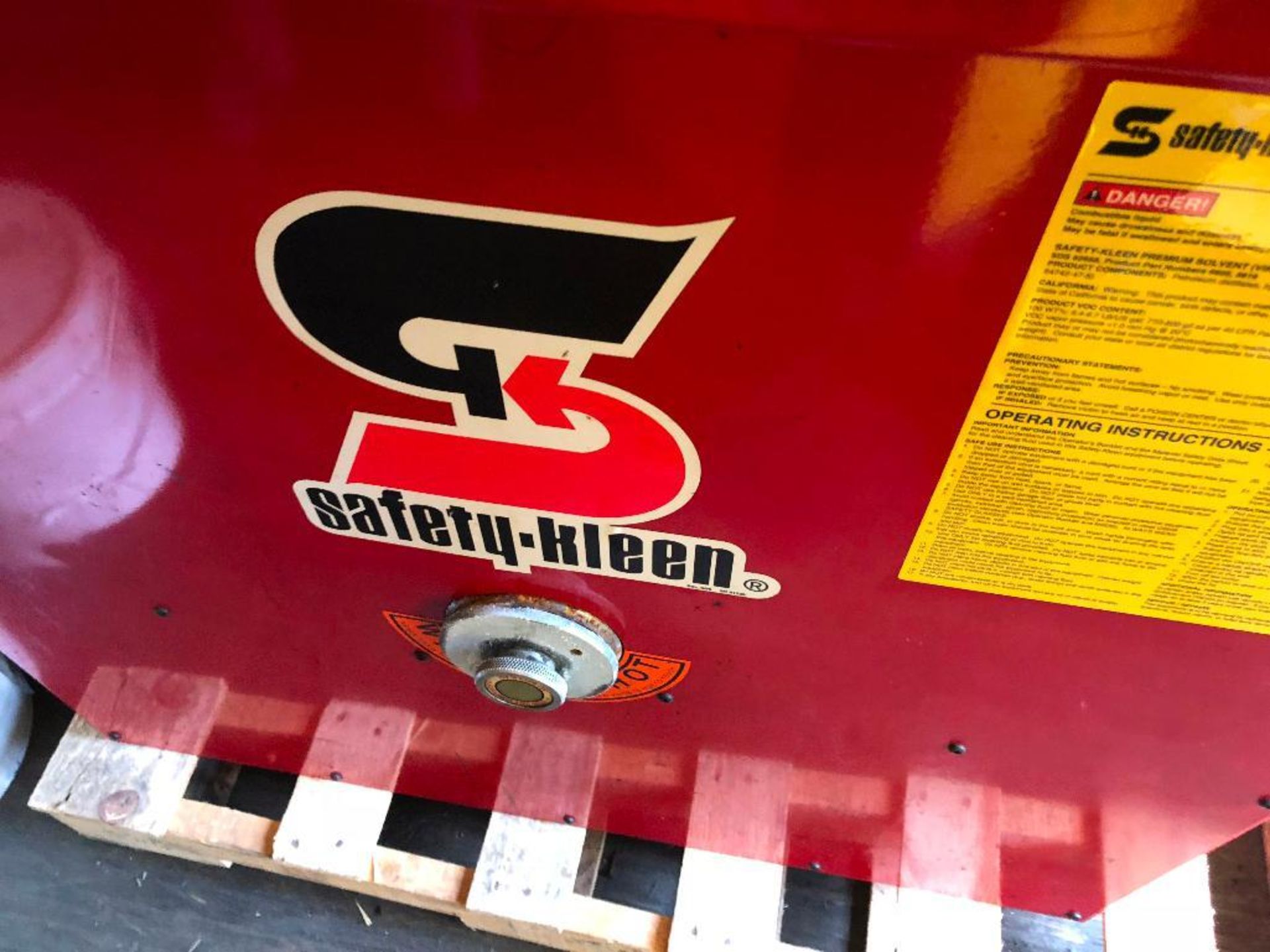 Safety-Kleen parts washer {Located in Womelsdorf, PA} - Image 5 of 6