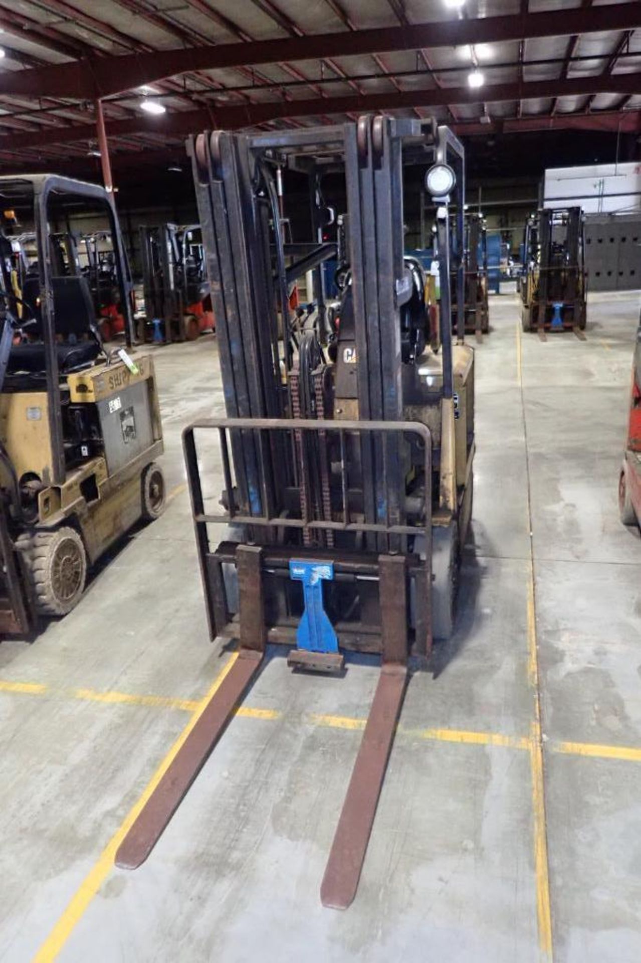 Caterpillar 48V electric forklift {Located in Plymouth, IN} - Image 3 of 9