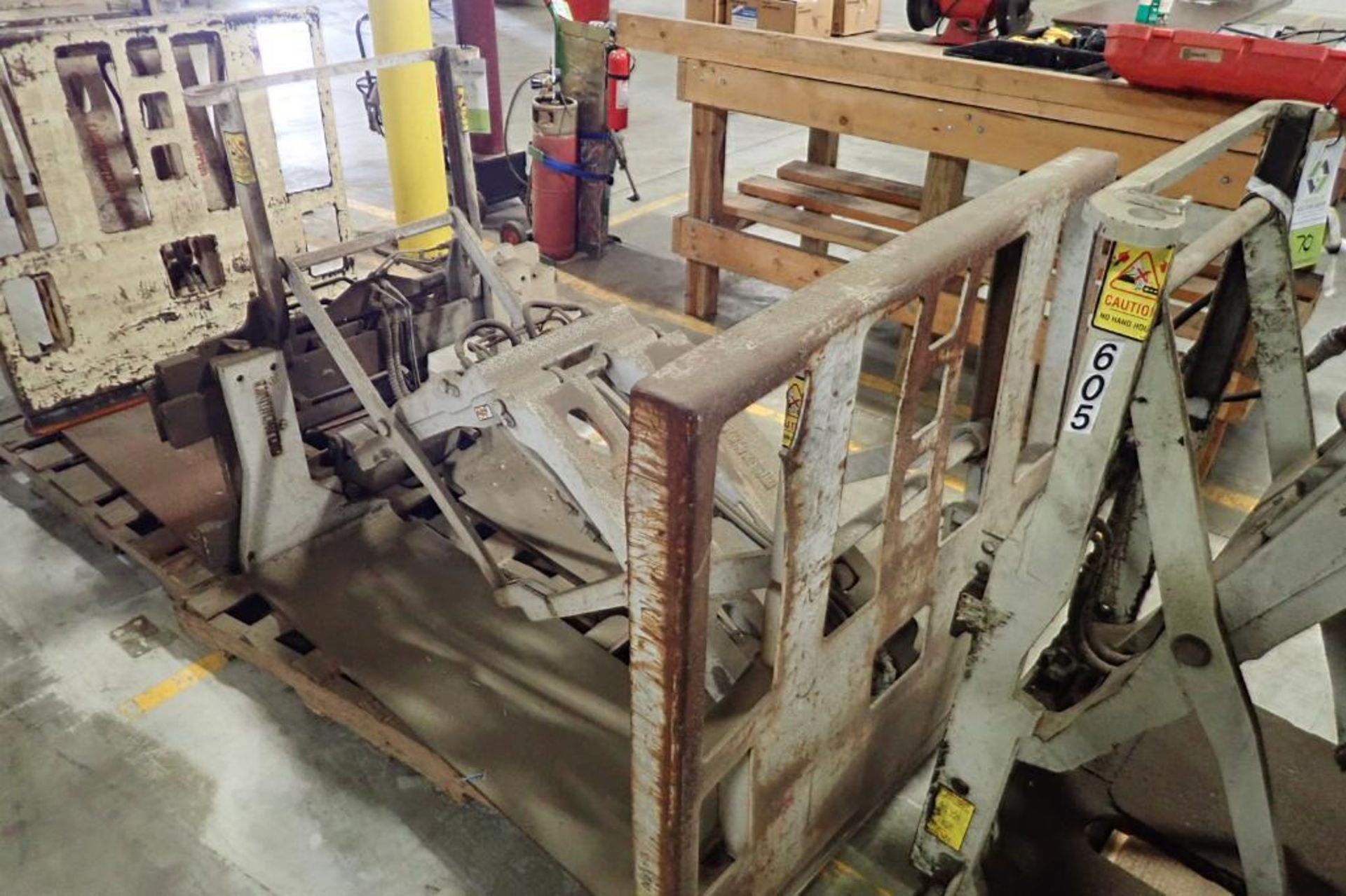 Cascade Push/Pull forklift attachment {Located in Plymouth, IN} - Image 2 of 6