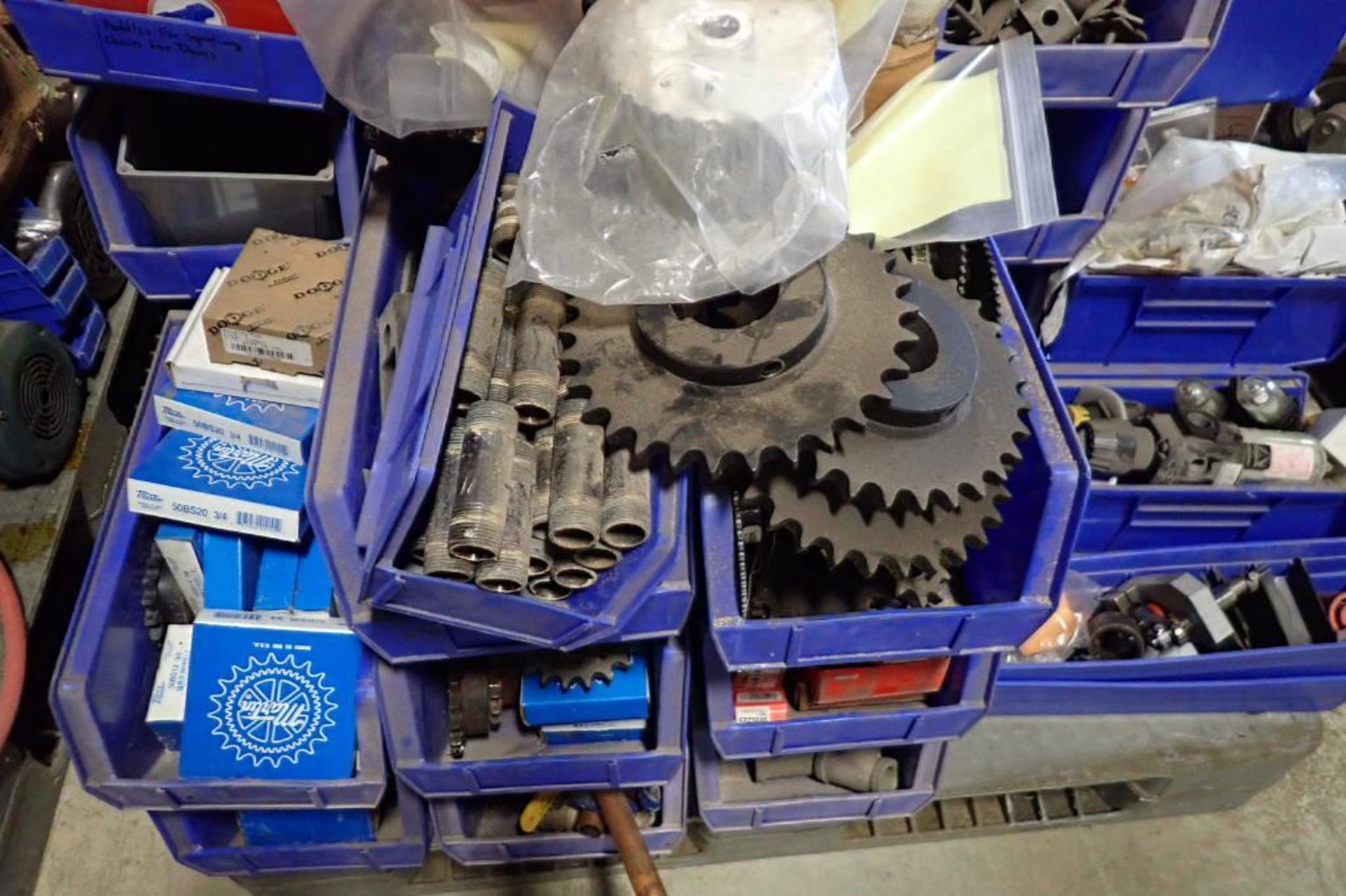 Pallet of misc. sprockets {Located in Plymouth, IN} - Bild 2 aus 9