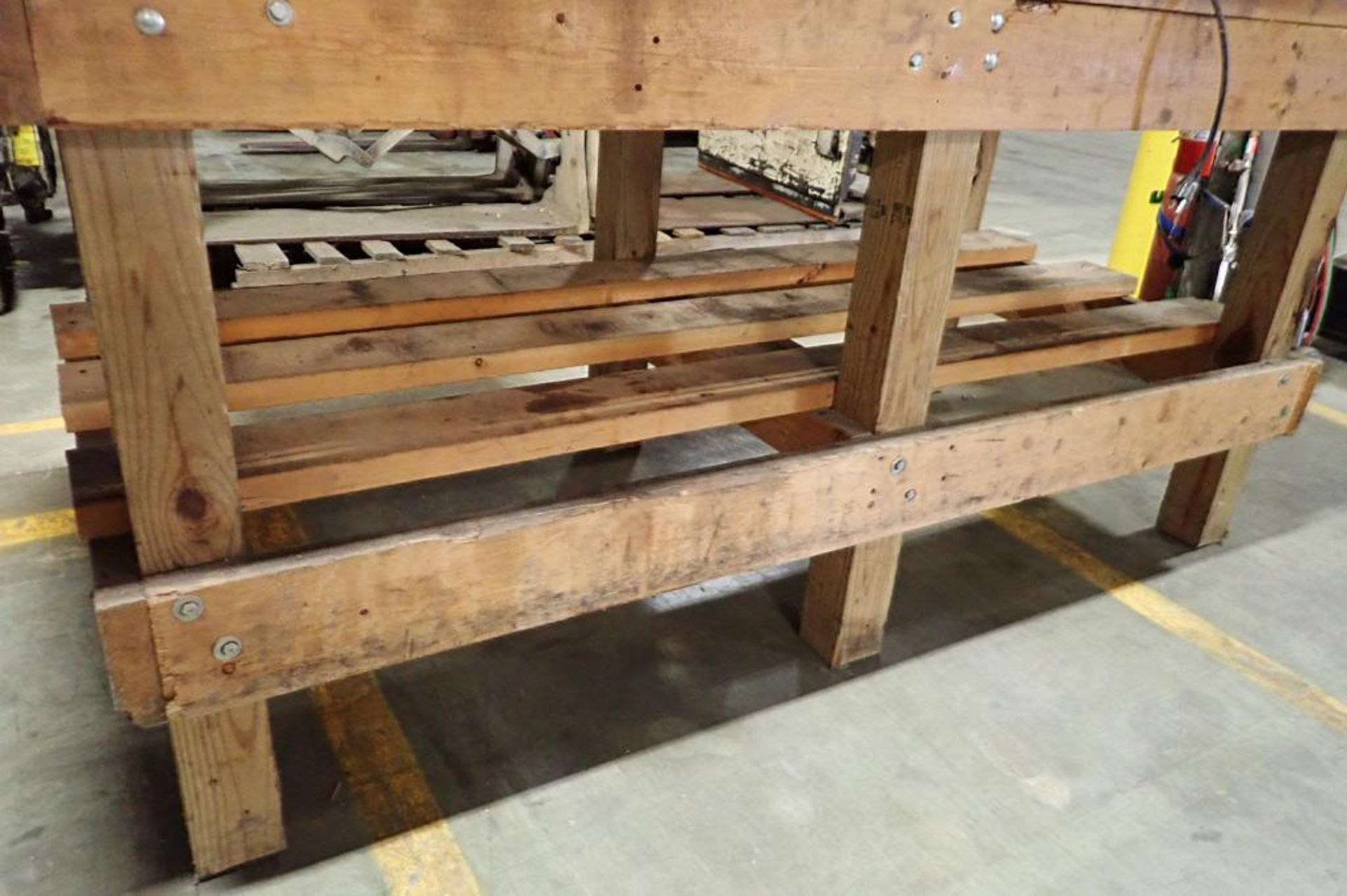 Wood work bench {Located in Plymouth, IN} - Bild 2 aus 3