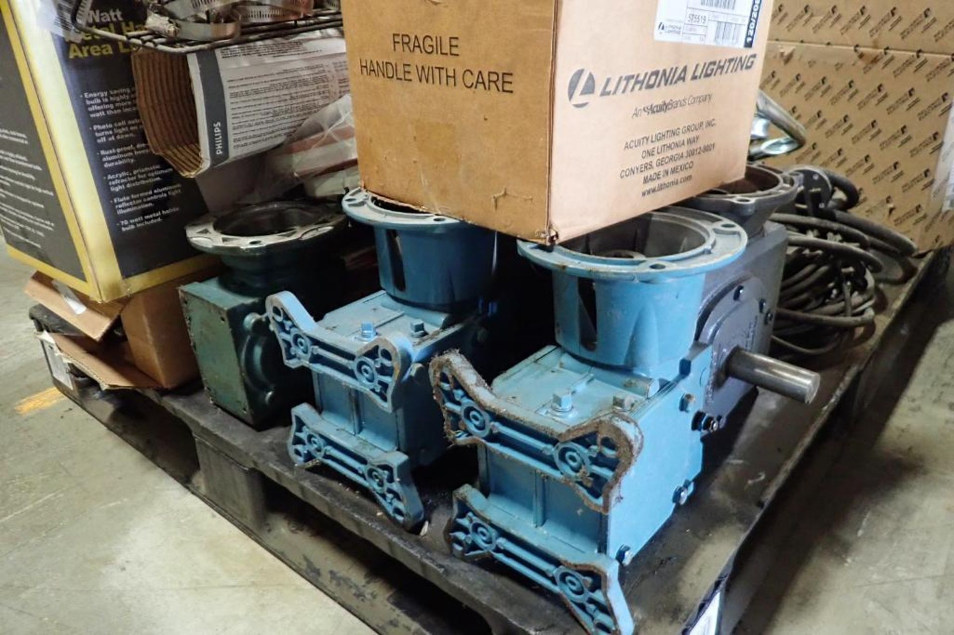 (2) Pallets of misc. gearboxes {Located in Plymouth, IN} - Image 8 of 15